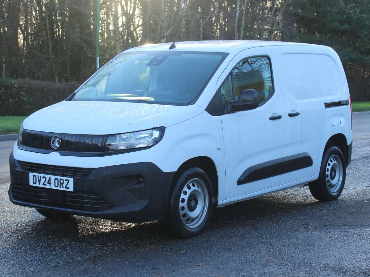 Check out this Vauxhall Combo 2024 Diesel Manual