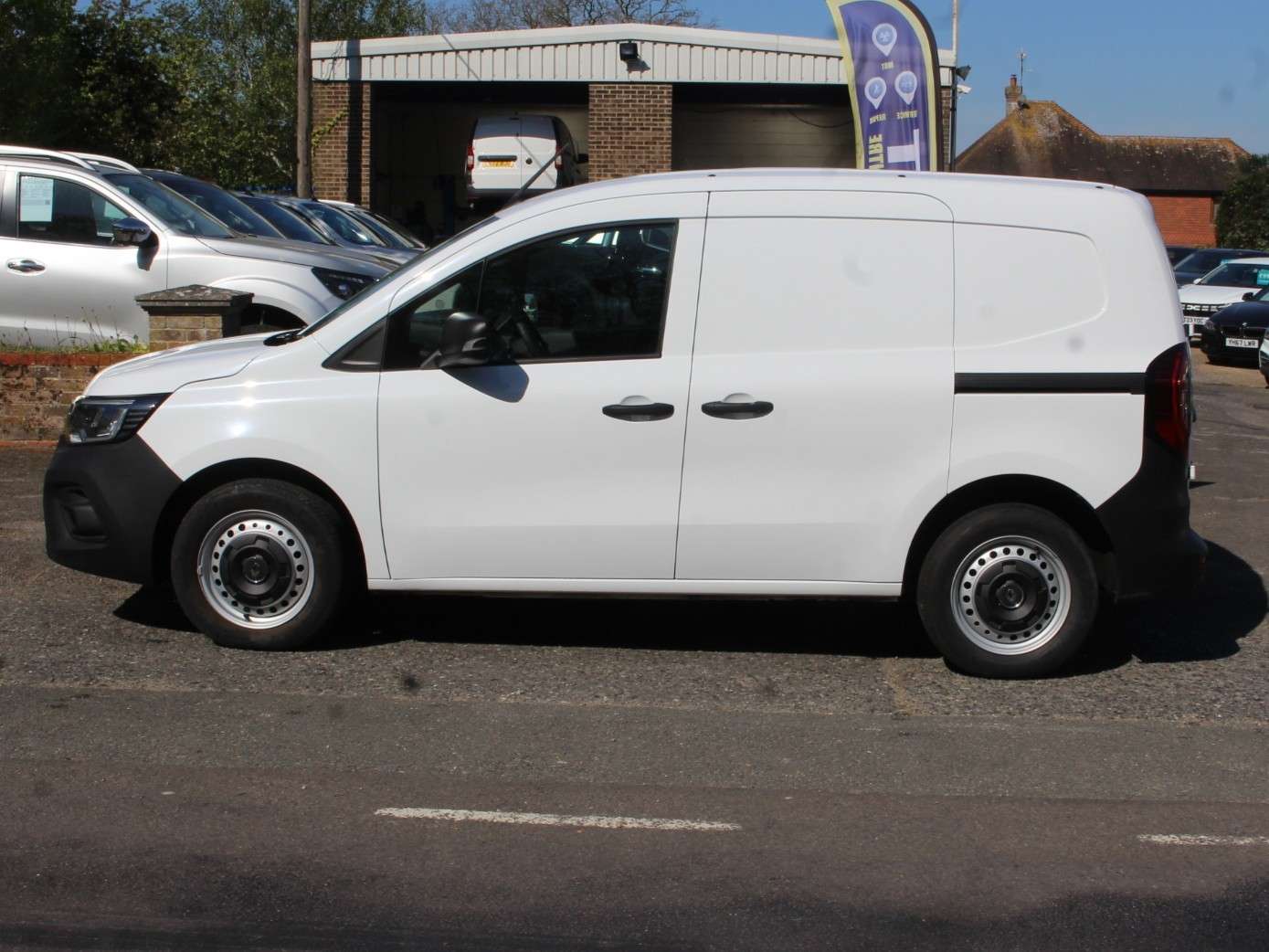 A 2024 RENAULT KANGOO 1.5 dCi Blue ENERGY ML19 Start Panel Van 6dr Diesel Manual MWB Euro 6 (s/s) (95 ps) A 2024 RENAULT KANGOO 1.5 dCi Blue ENERGY ML19 Start Panel Van 6dr Diesel Manual MWB Euro 6 (s/s) (95 ps)