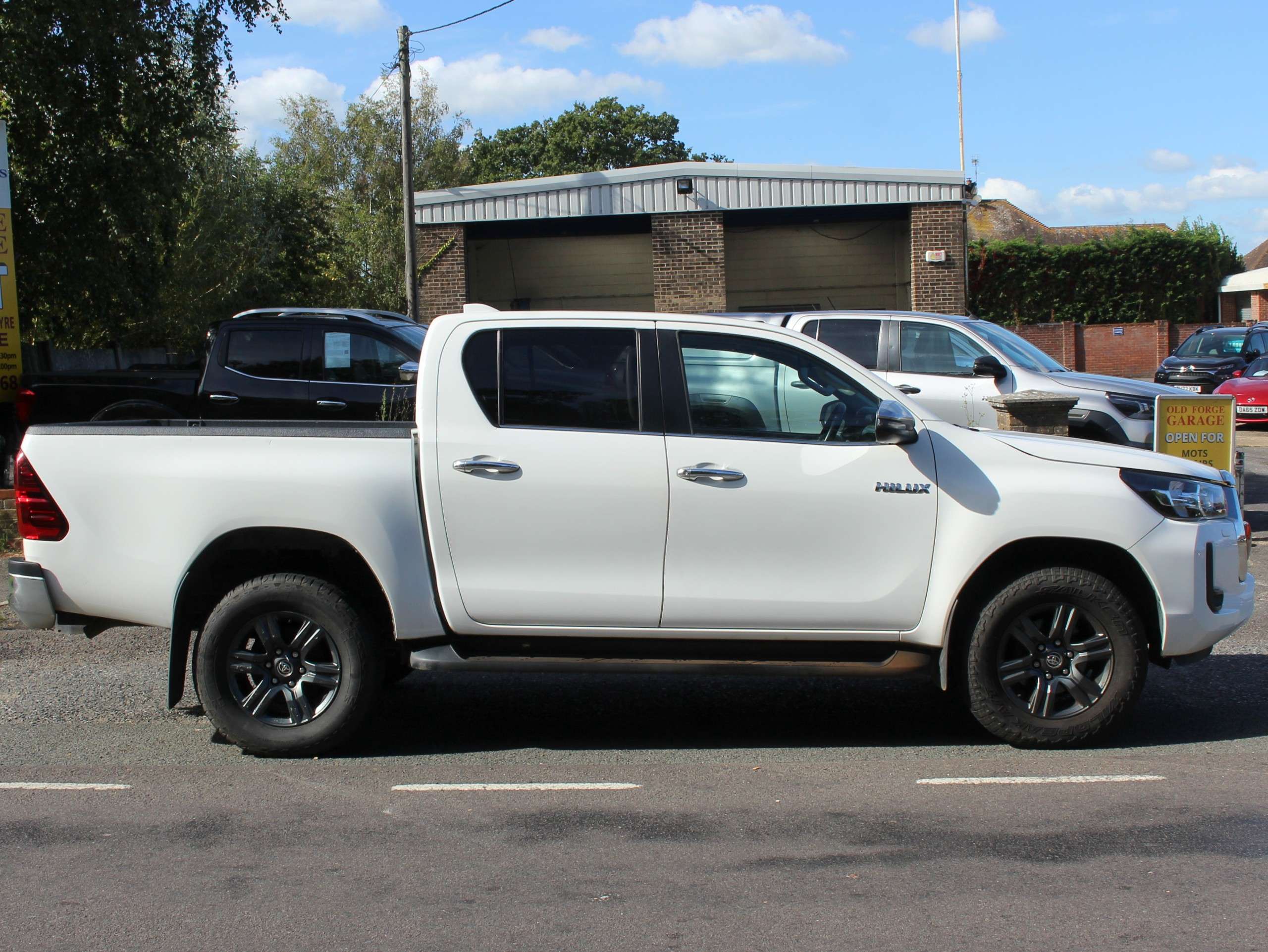 2022 TOYOTA HILUX 2022 TOYOTA HILUX