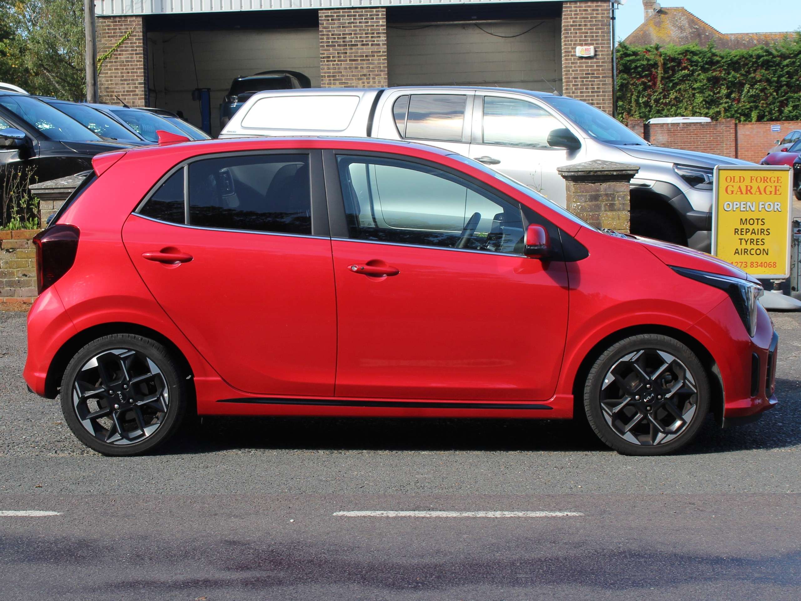 A 2024 KIA PICANTO 1.2 GT-Line S Hatchback 5dr Petrol AMT Euro 6 (s/s) (77 bhp) A 2024 KIA PICANTO 1.2 GT-Line S Hatchback 5dr Petrol AMT Euro 6 (s/s) (77 bhp)