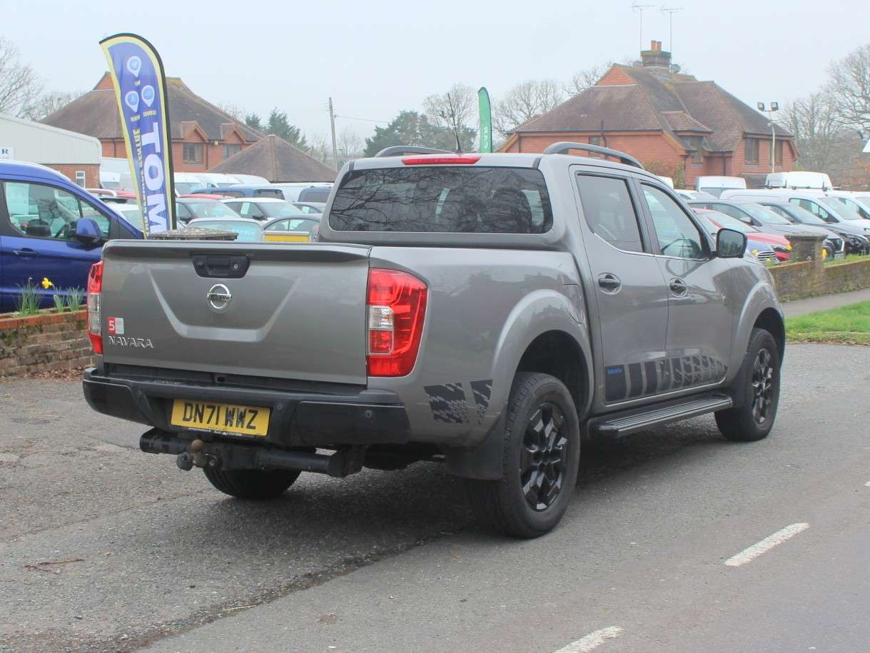 A 2021 NISSAN NAVARA 2.3 dCi N-Guard Pickup Double Cab 4dr Diesel Auto 4WD Euro 6 (190 ps) A 2021 NISSAN NAVARA 2.3 dCi N-Guard Pickup Double Cab 4dr Diesel Auto 4WD Euro 6 (190 ps)