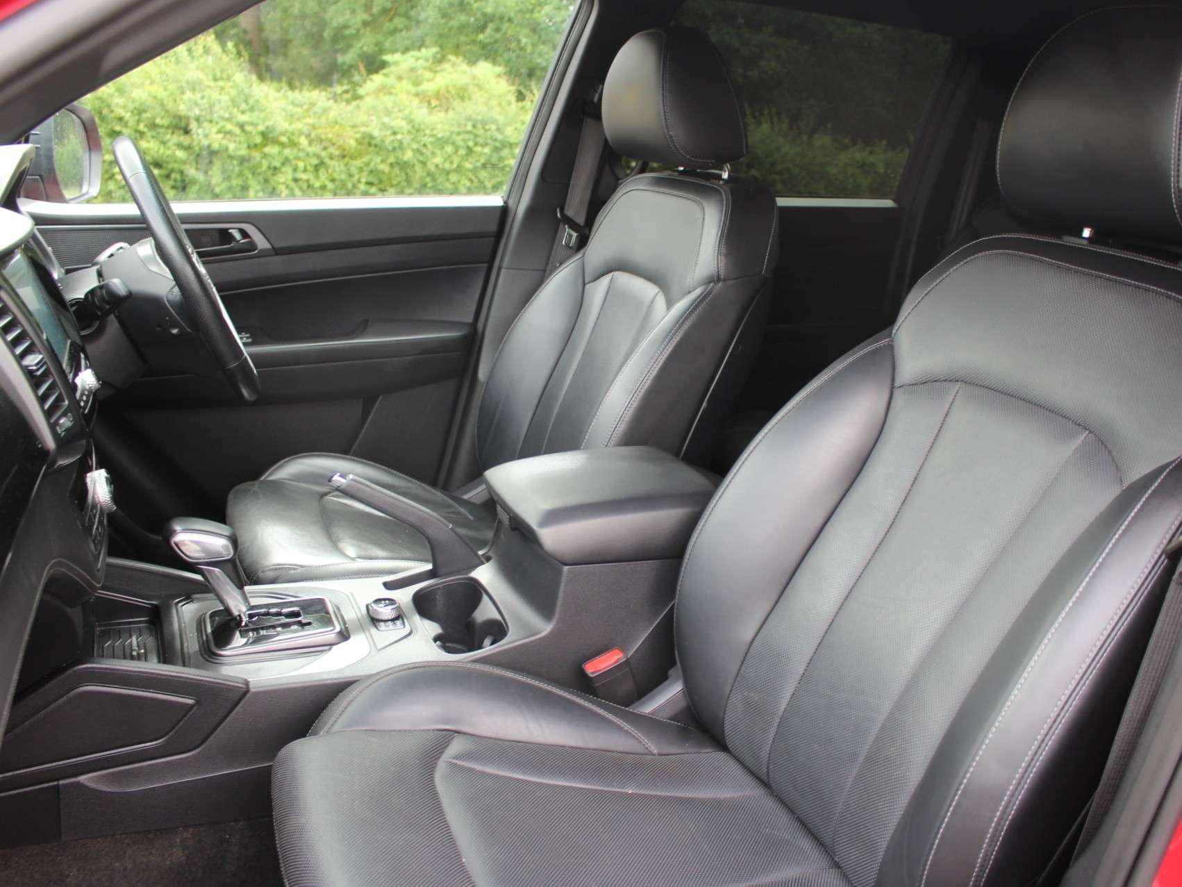 A 2023 SSANGYONG MUSSO 2.2D Saracen Pickup Double Cab 4dr Diesel Auto 4WD Euro 6 (181 ps) A 2023 SSANGYONG MUSSO 2.2D Saracen Pickup Double Cab 4dr Diesel Auto 4WD Euro 6 (181 ps)