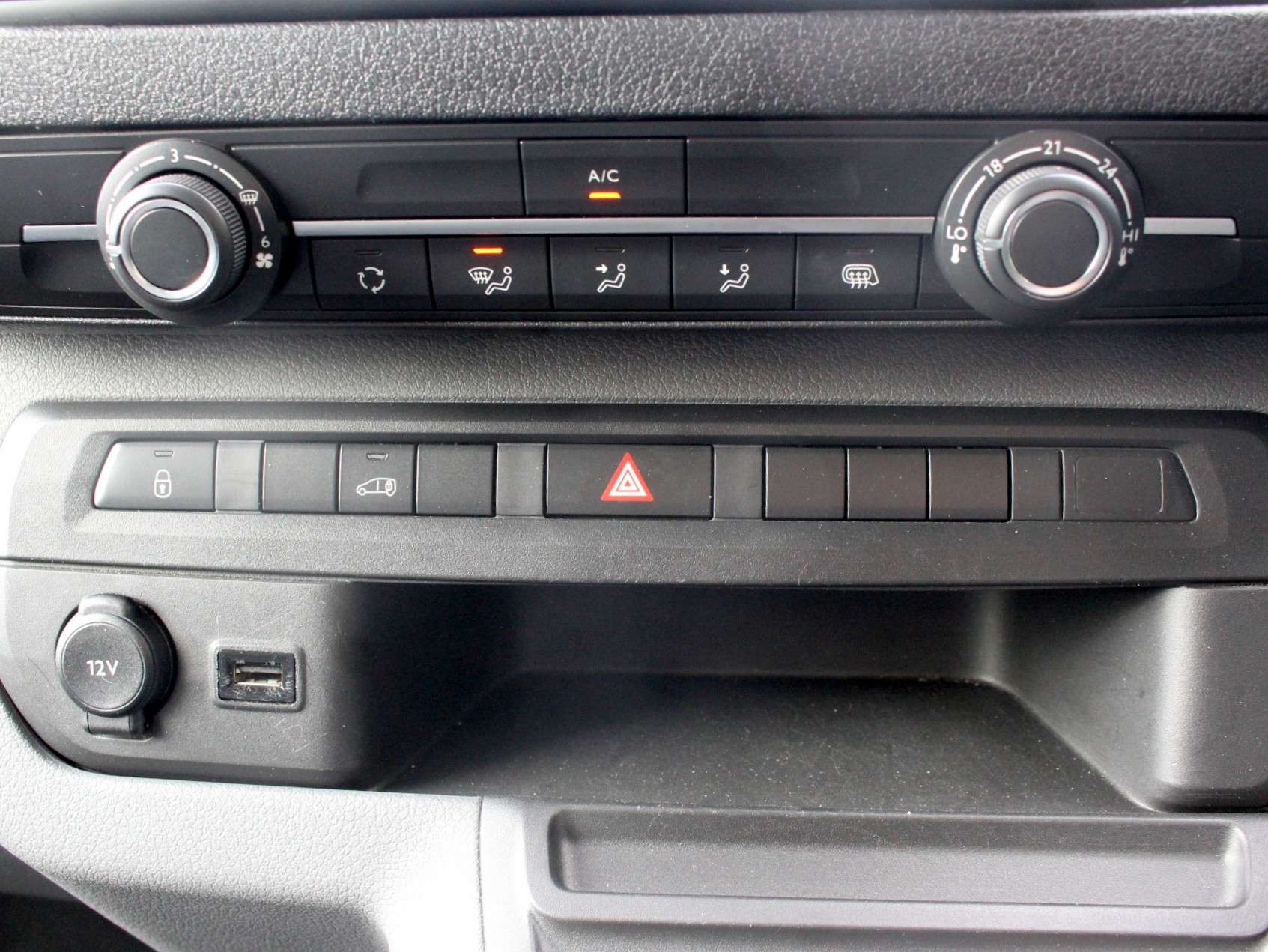 2021 TOYOTA PROACE 2021 TOYOTA PROACE