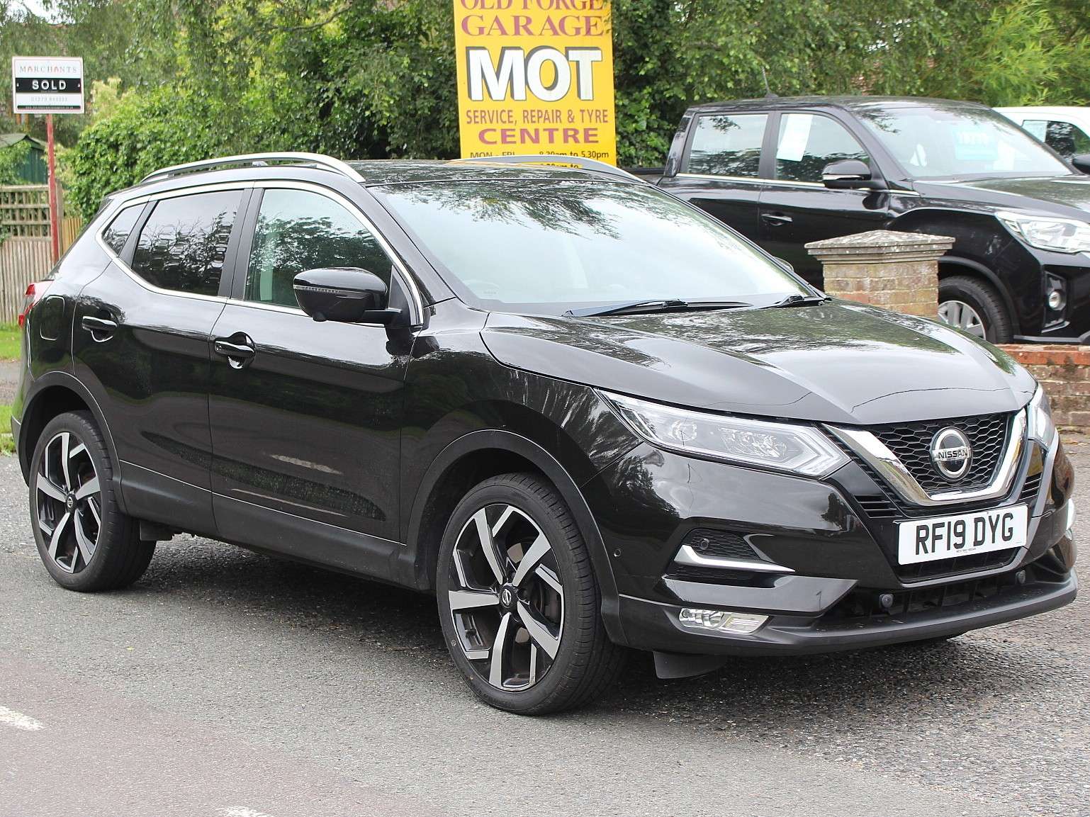 A 2019 NISSAN QASHQAI 1.3 DIG-T Tekna SUV 5dr Petrol Manual Euro 6 (s/s) (140 ps) A 2019 NISSAN QASHQAI 1.3 DIG-T Tekna SUV 5dr Petrol Manual Euro 6 (s/s) (140 ps)