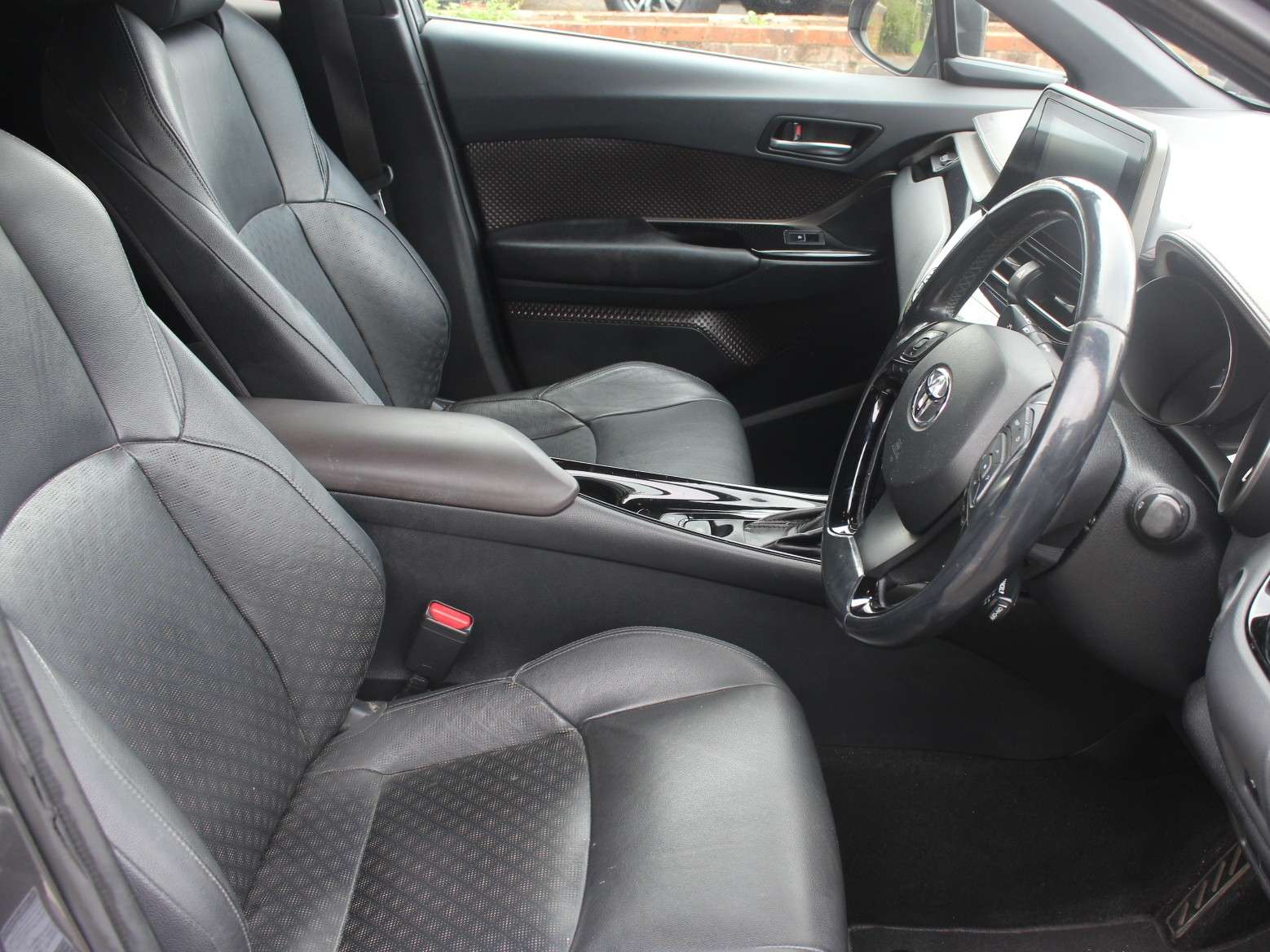 2018 TOYOTA C-HR 2018 TOYOTA C-HR