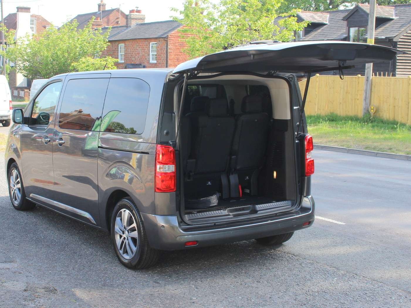 2021 PEUGEOT TRAVELLER 2021 PEUGEOT TRAVELLER