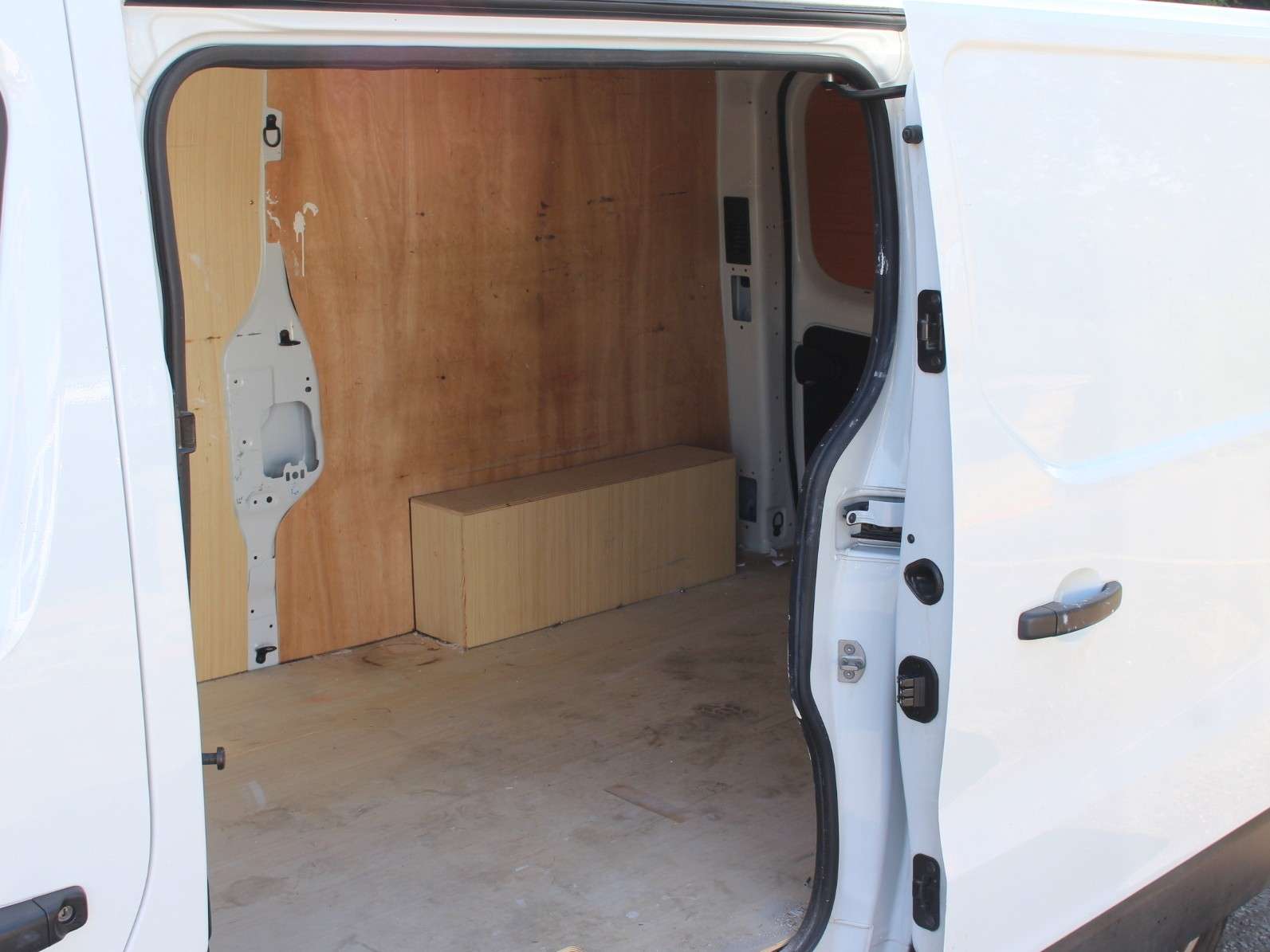 2024 RENAULT TRAFIC 2024 RENAULT TRAFIC