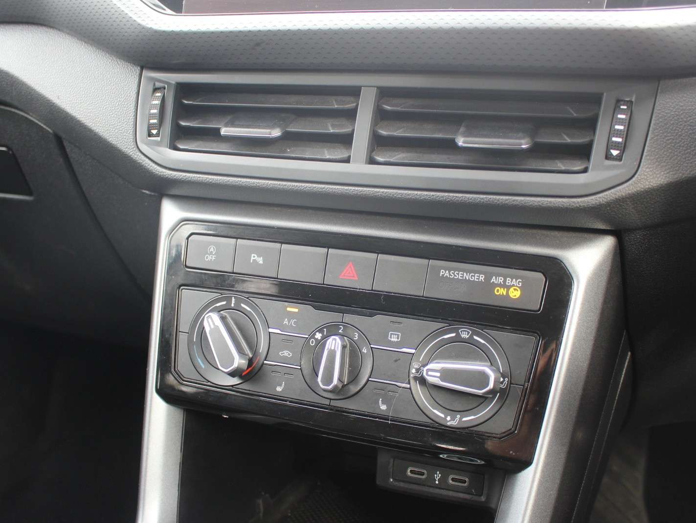 2021 VOLKSWAGEN T-CROSS 2021 VOLKSWAGEN T-CROSS