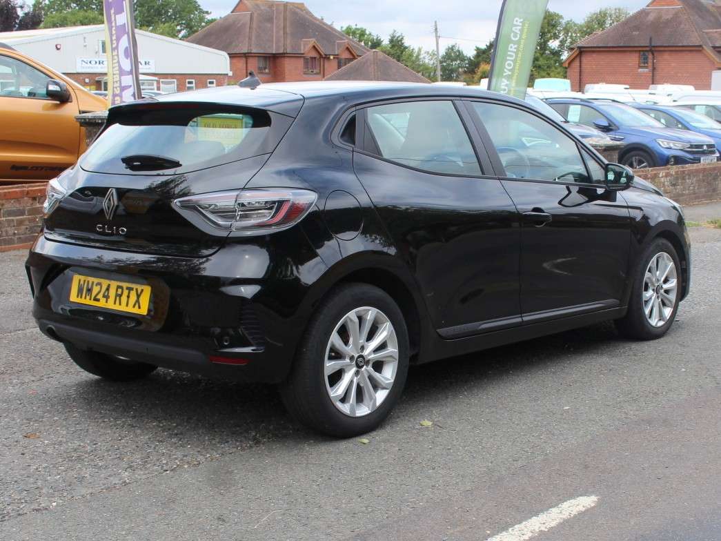 A 2024 RENAULT CLIO 1.0 TCe evolution Hatchback 5dr Petrol Manual Euro 6 (s/s) (90 ps) A 2024 RENAULT CLIO 1.0 TCe evolution Hatchback 5dr Petrol Manual Euro 6 (s/s) (90 ps)