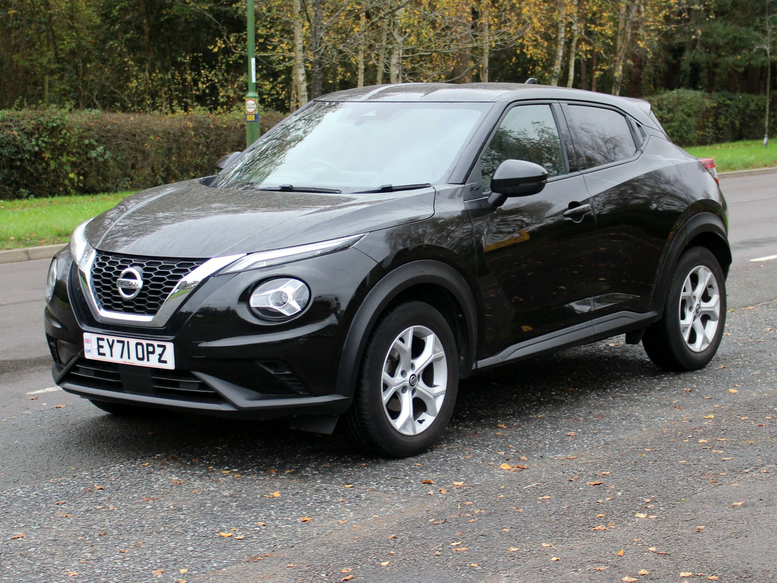 A 2021 NISSAN JUKE 1.0 DIG-T N-Connecta SUV 5dr Petrol Manual Euro 6 (s/s) (114 ps) A 2021 NISSAN JUKE 1.0 DIG-T N-Connecta SUV 5dr Petrol Manual Euro 6 (s/s) (114 ps)