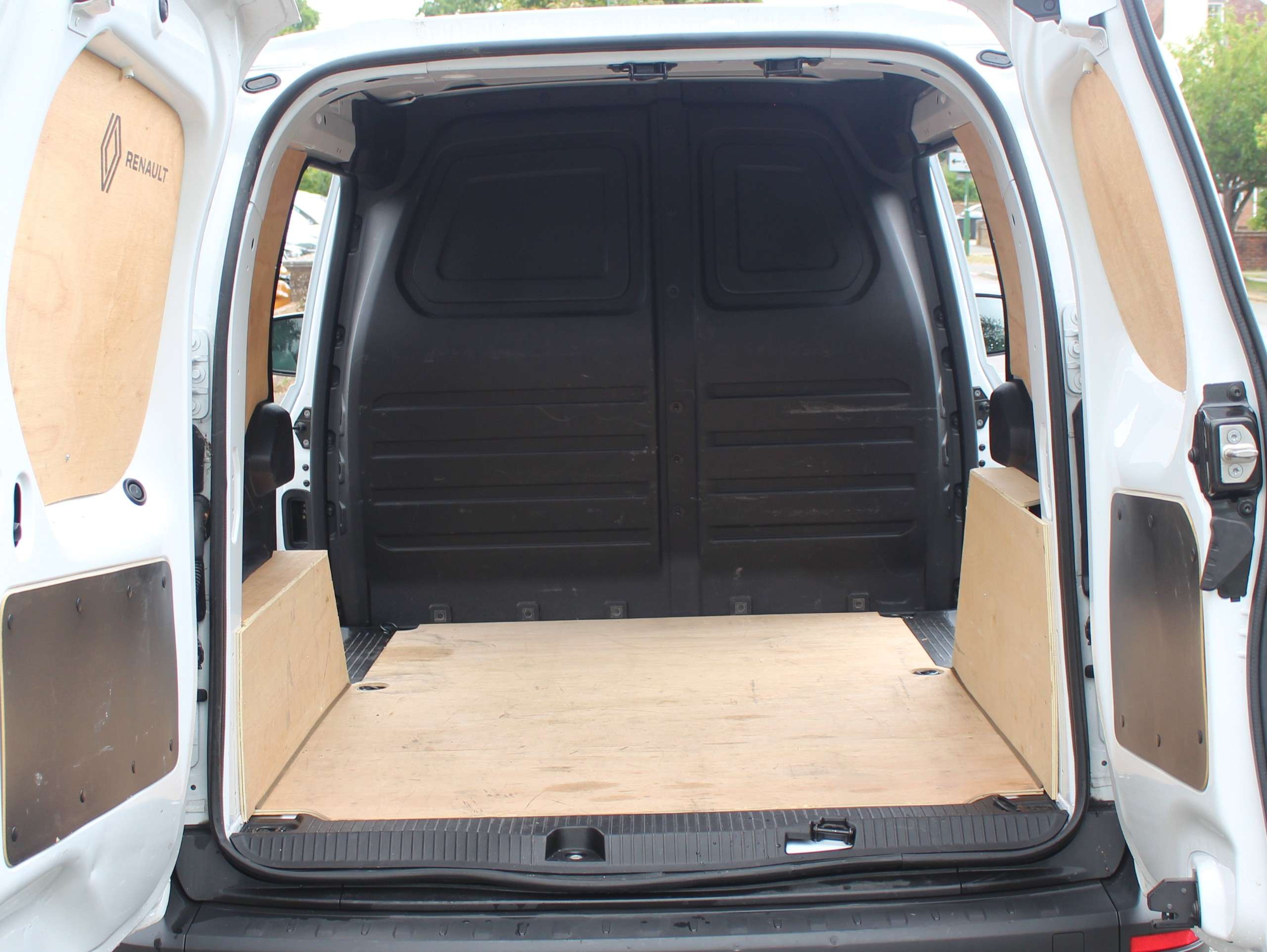 2024 RENAULT KANGOO 2024 RENAULT KANGOO