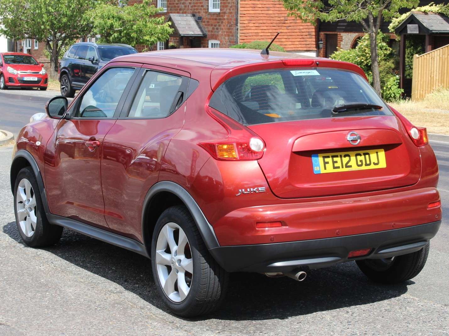 A 2012 NISSAN JUKE 1.6 Acenta SUV 5dr Petrol Manual Euro 5 (s/s) (117 ps) A 2012 NISSAN JUKE 1.6 Acenta SUV 5dr Petrol Manual Euro 5 (s/s) (117 ps)