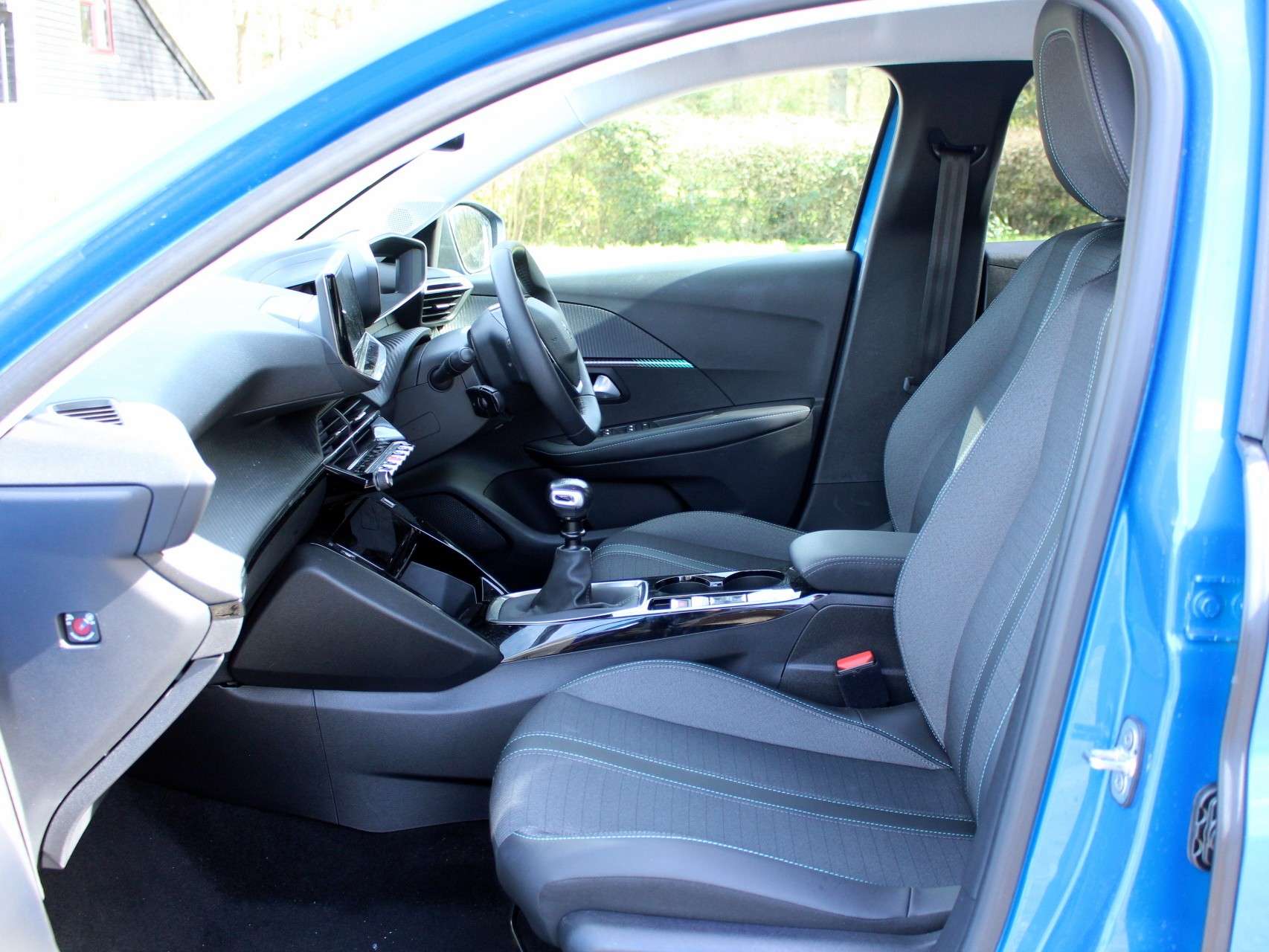 A 2022 PEUGEOT 208 1.2 PureTech Allure Premium + Hatchback 5dr Petrol Manual Euro 6 (s/s) (100 ps) A 2022 PEUGEOT 208 1.2 PureTech Allure Premium + Hatchback 5dr Petrol Manual Euro 6 (s/s) (100 ps)