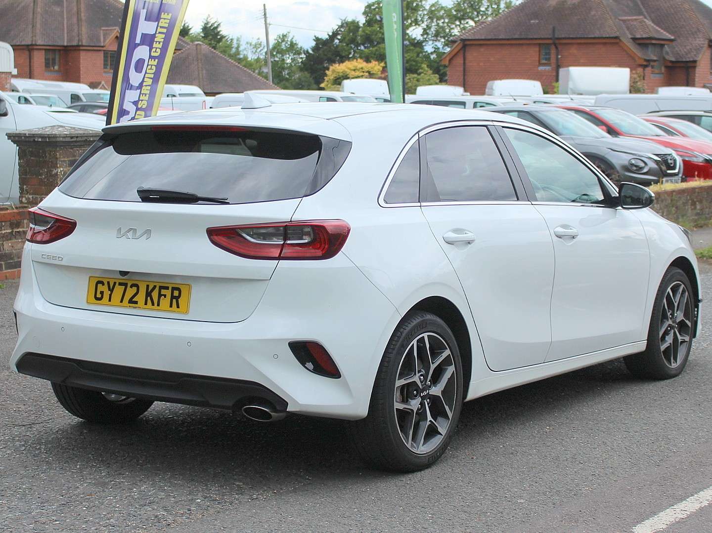 A 2022 KIA CEED 1.5 T-GDi 3 Hatchback 5dr Petrol Manual Euro 6 (s/s) (158 bhp) A 2022 KIA CEED 1.5 T-GDi 3 Hatchback 5dr Petrol Manual Euro 6 (s/s) (158 bhp)