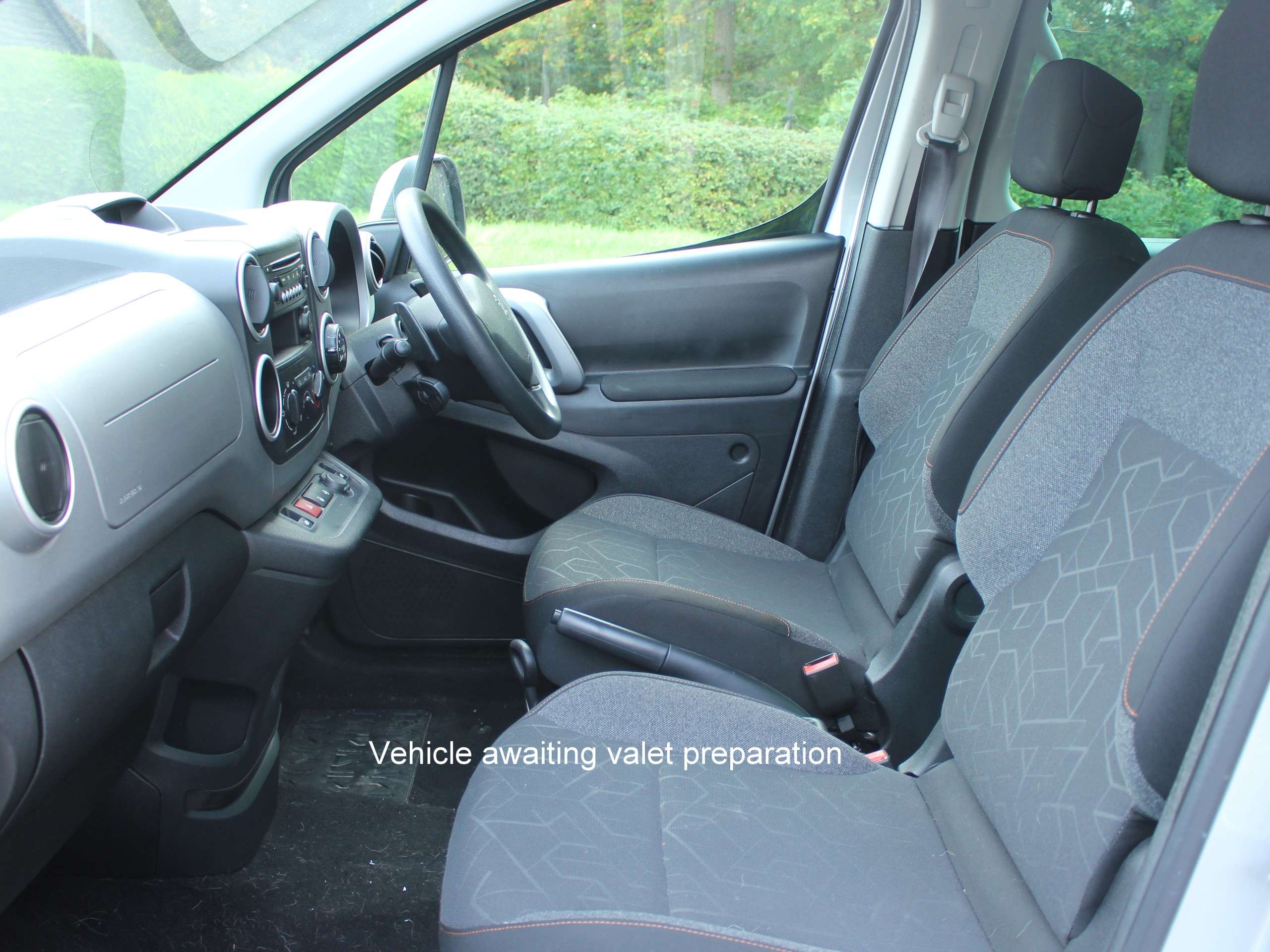 A 2017 PEUGEOT PARTNER TEPEE 1.6 BlueHDi Active WAV 5dr Diesel ETG Euro 6 (s/s) (100 ps) A 2017 PEUGEOT PARTNER TEPEE 1.6 BlueHDi Active WAV 5dr Diesel ETG Euro 6 (s/s) (100 ps)