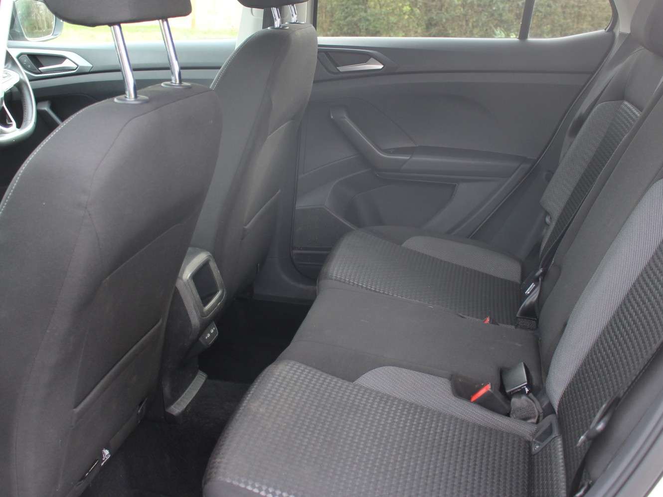 A 2021 VOLKSWAGEN T-CROSS 1.0 TSI Active SUV 5dr Petrol DSG Euro 6 (s/s) (110 ps) A 2021 VOLKSWAGEN T-CROSS 1.0 TSI Active SUV 5dr Petrol DSG Euro 6 (s/s) (110 ps)