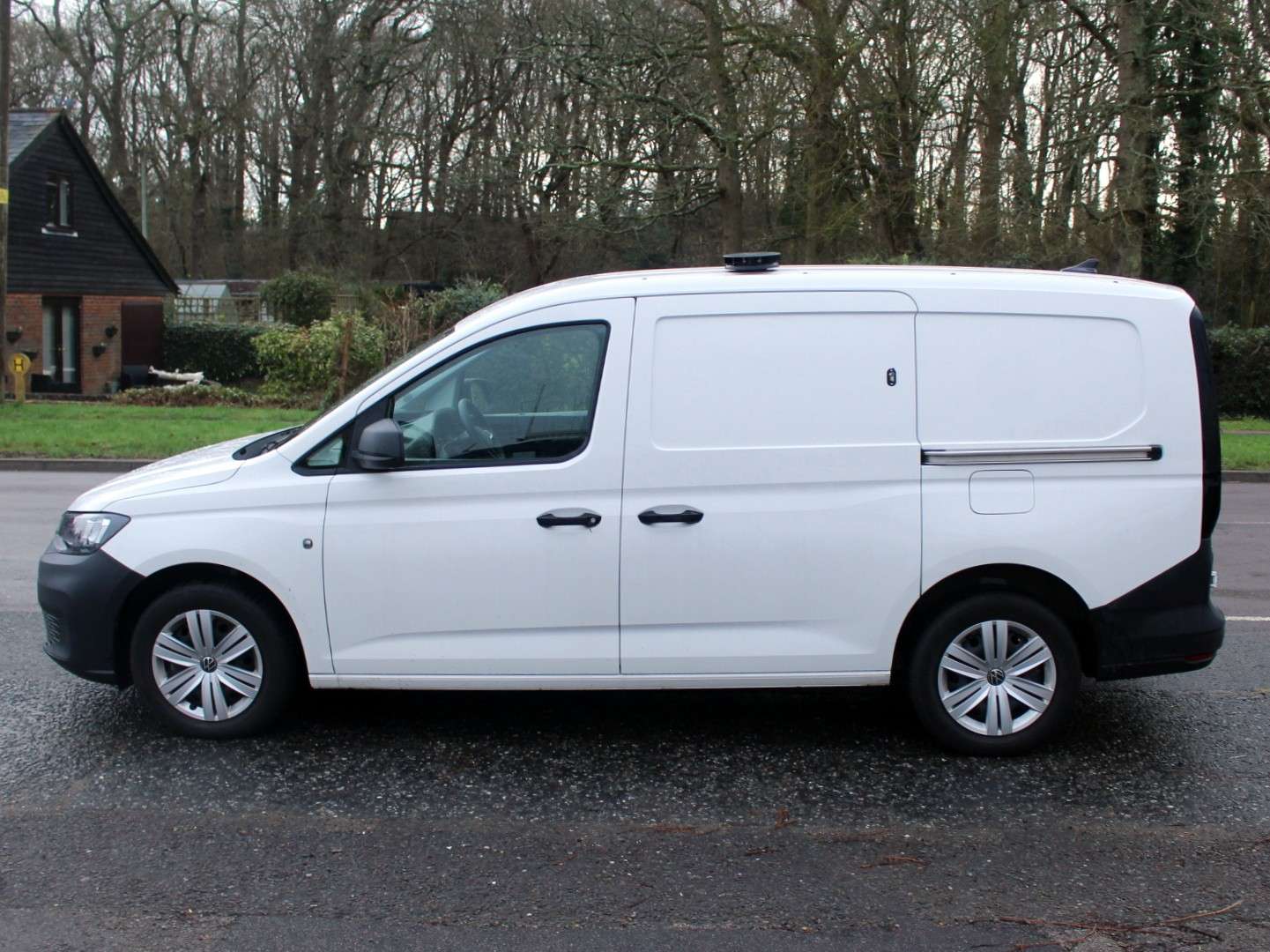 A 2022 VOLKSWAGEN CADDY MAXI 2.0 TDI C20 Commerce Panel Van 6dr Diesel Manual LWB Euro 6 (s/s) (102 ps) A 2022 VOLKSWAGEN CADDY MAXI 2.0 TDI C20 Commerce Panel Van 6dr Diesel Manual LWB Euro 6 (s/s) (102 ps)