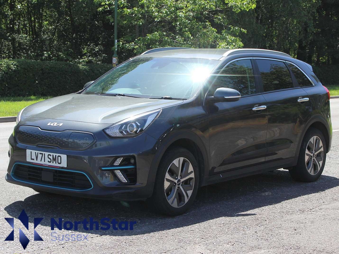 A 2021 KIA NIRO 64kWh 3 SUV 5dr Electric Auto (201 bhp) A 2021 KIA NIRO 64kWh 3 SUV 5dr Electric Auto (201 bhp)