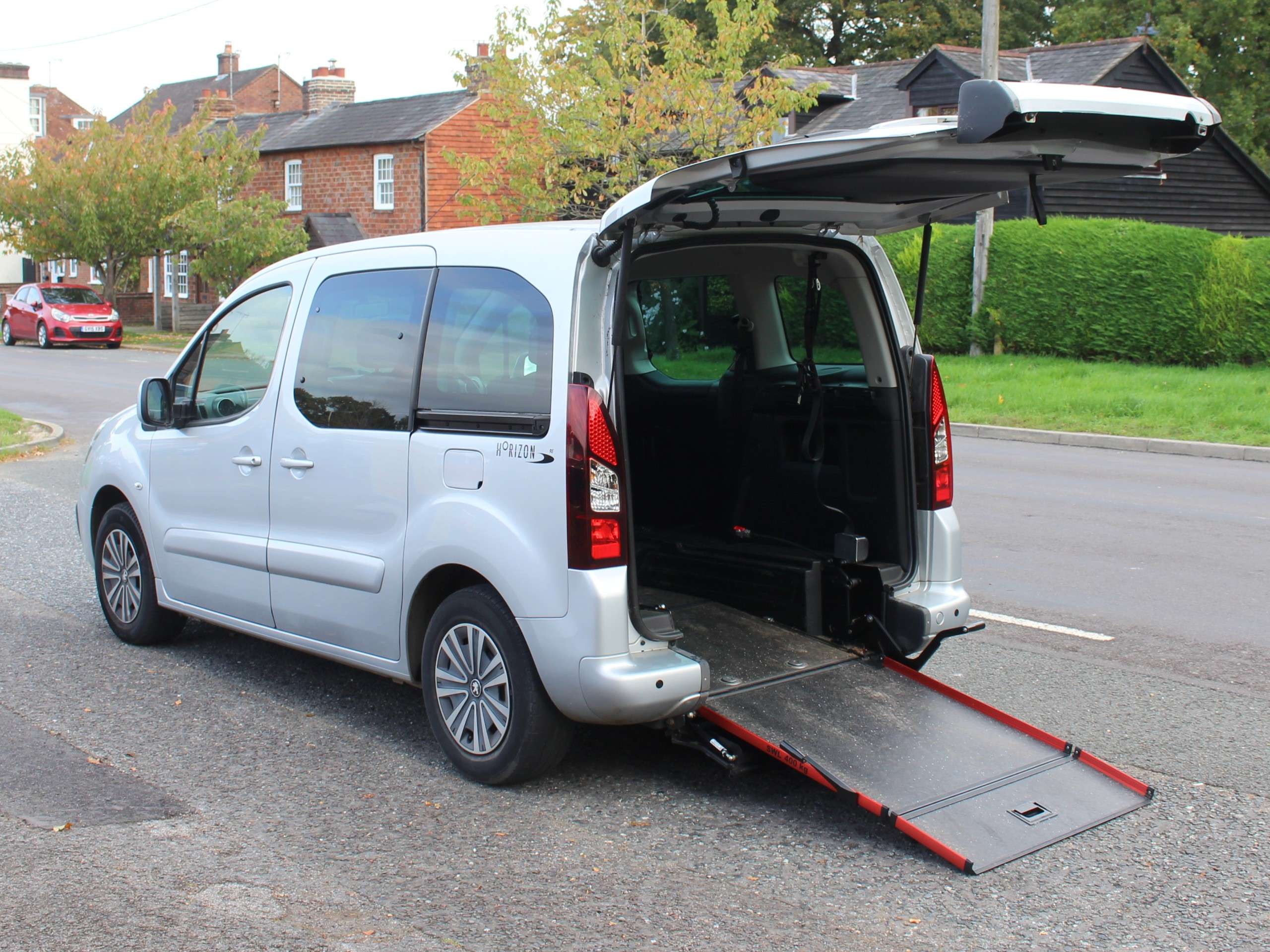 A 2017 PEUGEOT PARTNER TEPEE 1.6 BlueHDi Active WAV 5dr Diesel ETG Euro 6 (s/s) (100 ps) A 2017 PEUGEOT PARTNER TEPEE 1.6 BlueHDi Active WAV 5dr Diesel ETG Euro 6 (s/s) (100 ps)