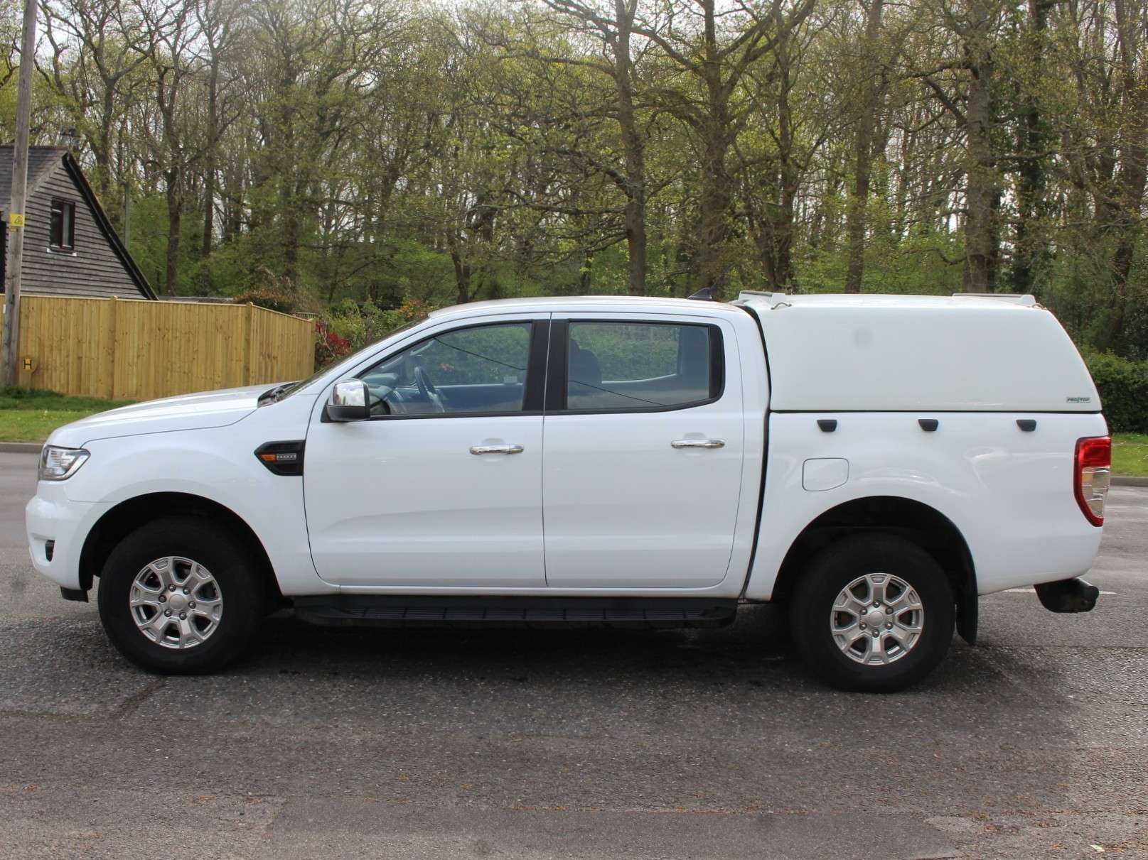 A 2022 FORD RANGER 2.0 EcoBlue XLT Pickup Double Cab 4dr Diesel Manual 4WD Euro 6 (s/s) (170 ps) A 2022 FORD RANGER 2.0 EcoBlue XLT Pickup Double Cab 4dr Diesel Manual 4WD Euro 6 (s/s) (170 ps)