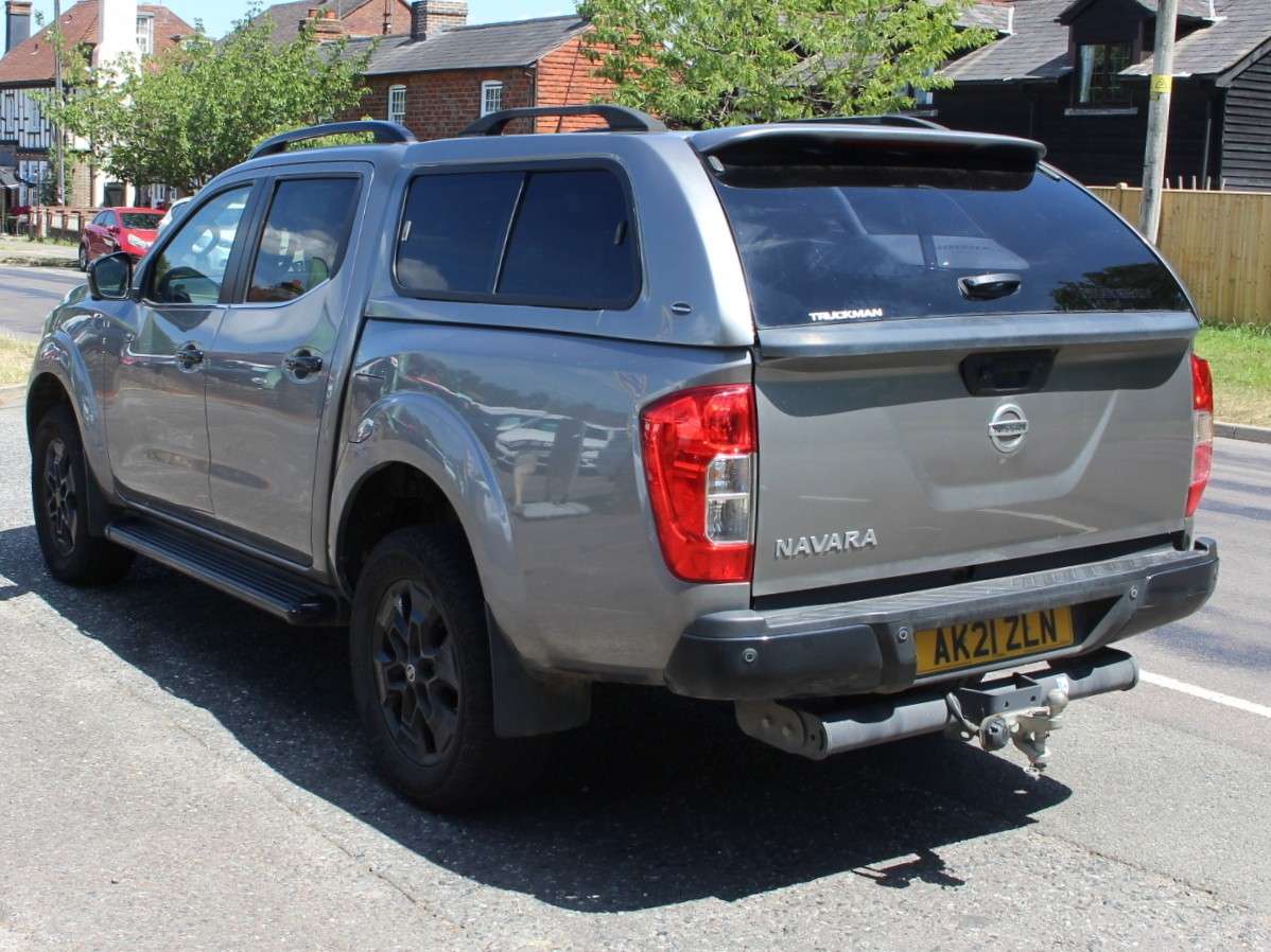 A 2021 NISSAN NAVARA 2.3 dCi N-Guard Pickup Double Cab 4dr Diesel Manual 4WD Euro 6 (s/s) (190 ps) A 2021 NISSAN NAVARA 2.3 dCi N-Guard Pickup Double Cab 4dr Diesel Manual 4WD Euro 6 (s/s) (190 ps)