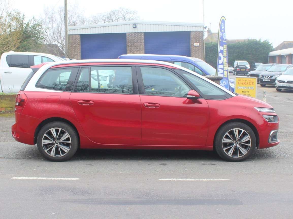 A 2017 CITROEN GRAND C4 PICASSO 1.6 BlueHDi Feel MPV 7 Seat 5dr Diesel Manual Euro 6 (s/s) (120 ps) A 2017 CITROEN GRAND C4 PICASSO 1.6 BlueHDi Feel MPV 7 Seat 5dr Diesel Manual Euro 6 (s/s) (120 ps)