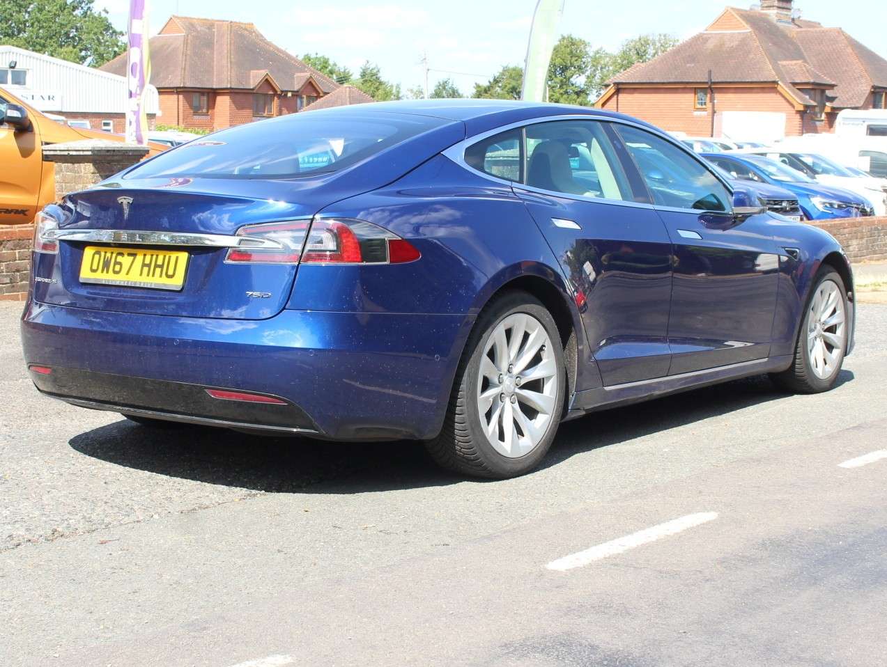 A 2017 TESLA MODEL S 75D (Dual Motor) Hatchback 5dr Electric Auto 4WD (328 bhp) A 2017 TESLA MODEL S 75D (Dual Motor) Hatchback 5dr Electric Auto 4WD (328 bhp)