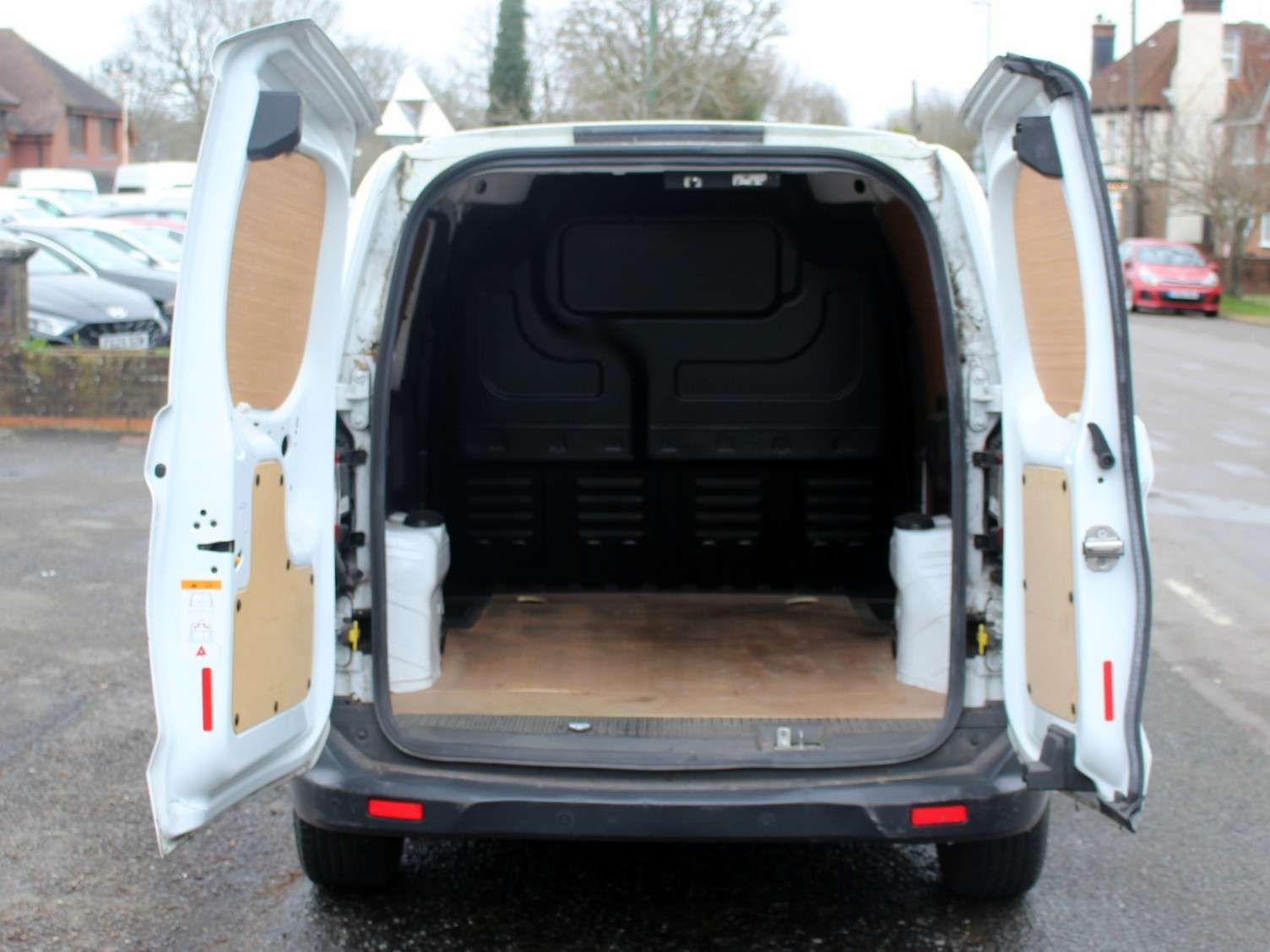 A 2021 FORD TRANSIT COURIER 1.0 EcoBoost Leader Panel Van 4dr Petrol Manual L1 Euro 6 (s/s) (100 ps) A 2021 FORD TRANSIT COURIER 1.0 EcoBoost Leader Panel Van 4dr Petrol Manual L1 Euro 6 (s/s) (100 ps)