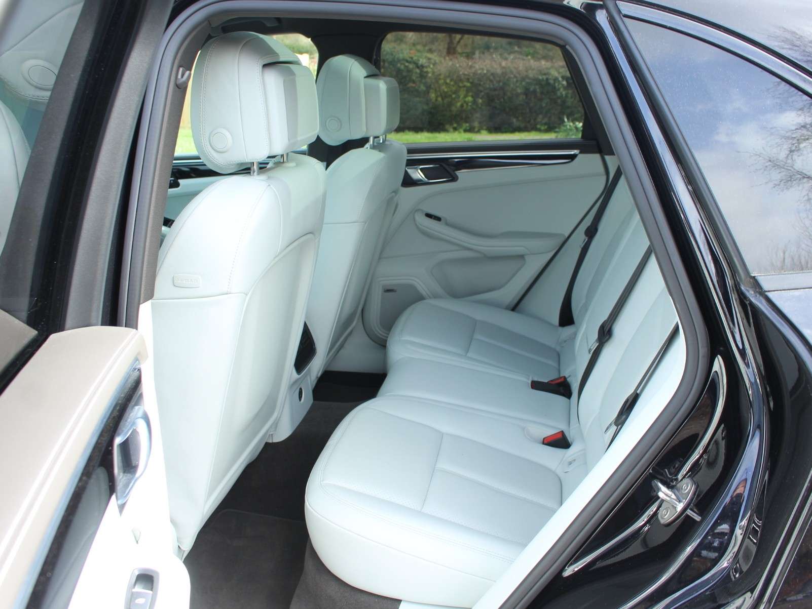 2019 PORSCHE MACAN 2019 PORSCHE MACAN