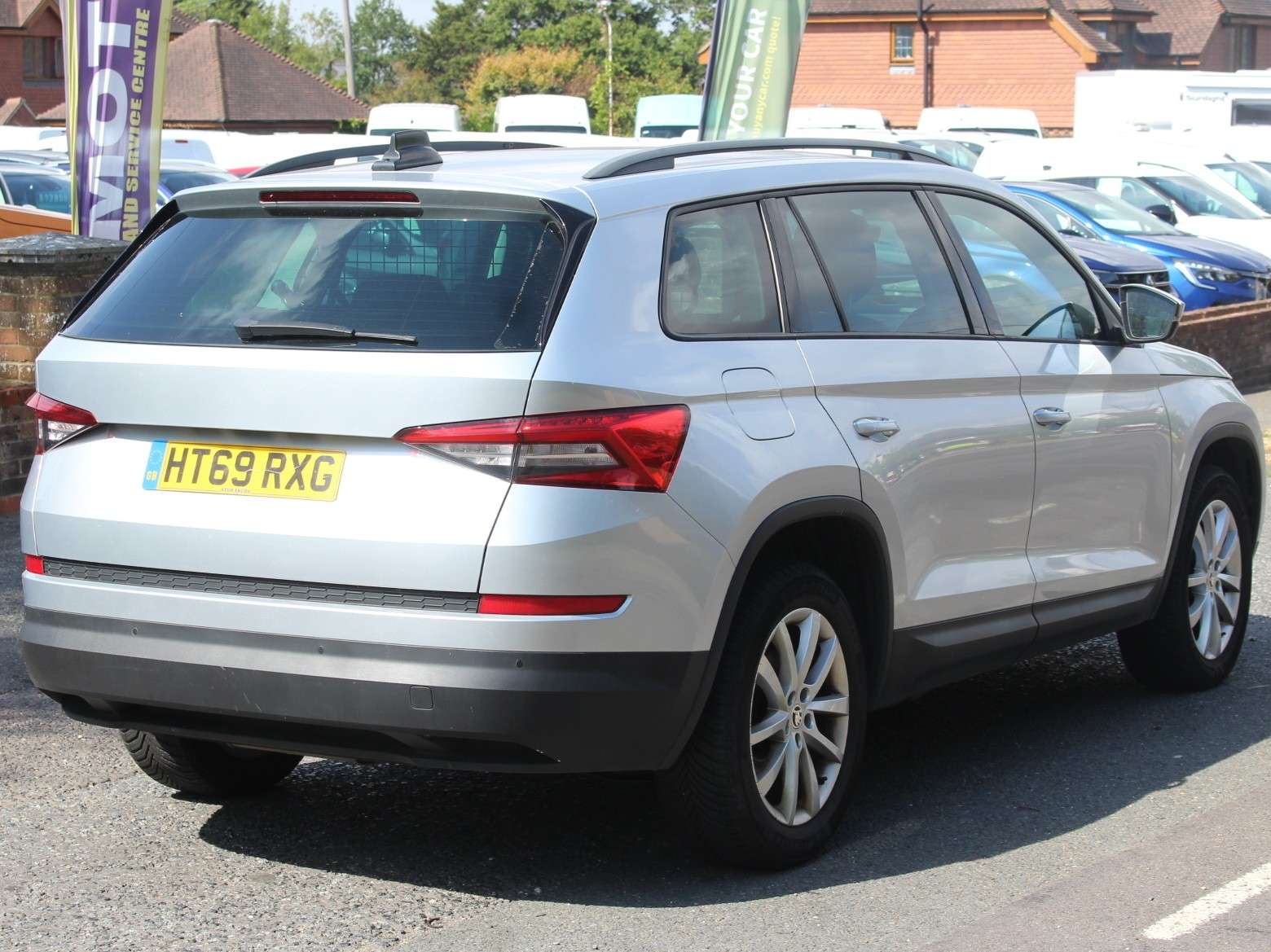 A 2020 SKODA KODIAQ 2.0 TDI SE SUV 5dr Diesel Manual 4WD Euro 6 (s/s) (5 Seat) (150 ps) A 2020 SKODA KODIAQ 2.0 TDI SE SUV 5dr Diesel Manual 4WD Euro 6 (s/s) (5 Seat) (150 ps)