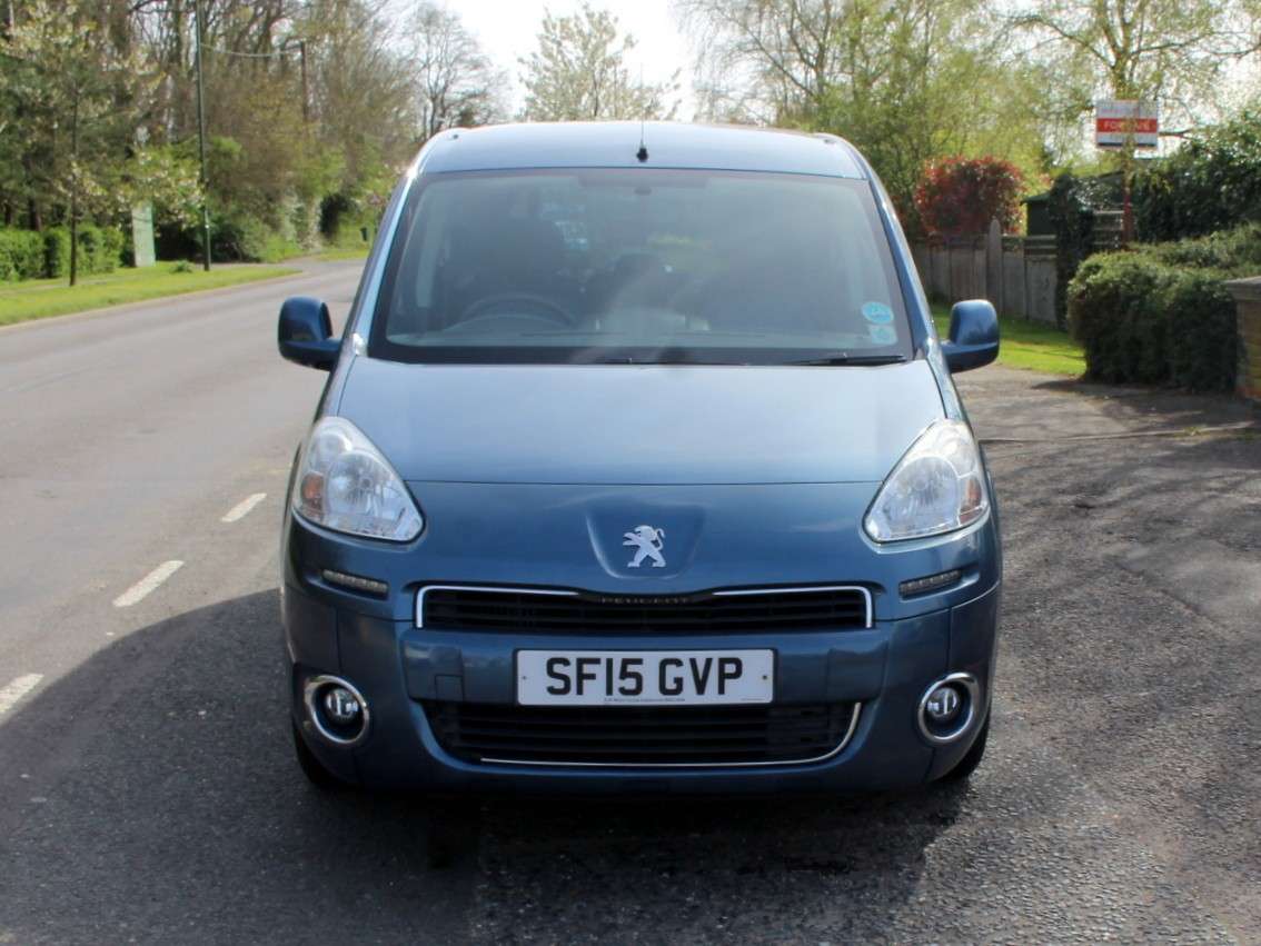 A 2015 PEUGEOT PARTNER TEPEE 1.6 HDi Tepee S WAV 5dr Diesel Manual (135 g/km, 92 bhp) A 2015 PEUGEOT PARTNER TEPEE 1.6 HDi Tepee S WAV 5dr Diesel Manual (135 g/km, 92 bhp)