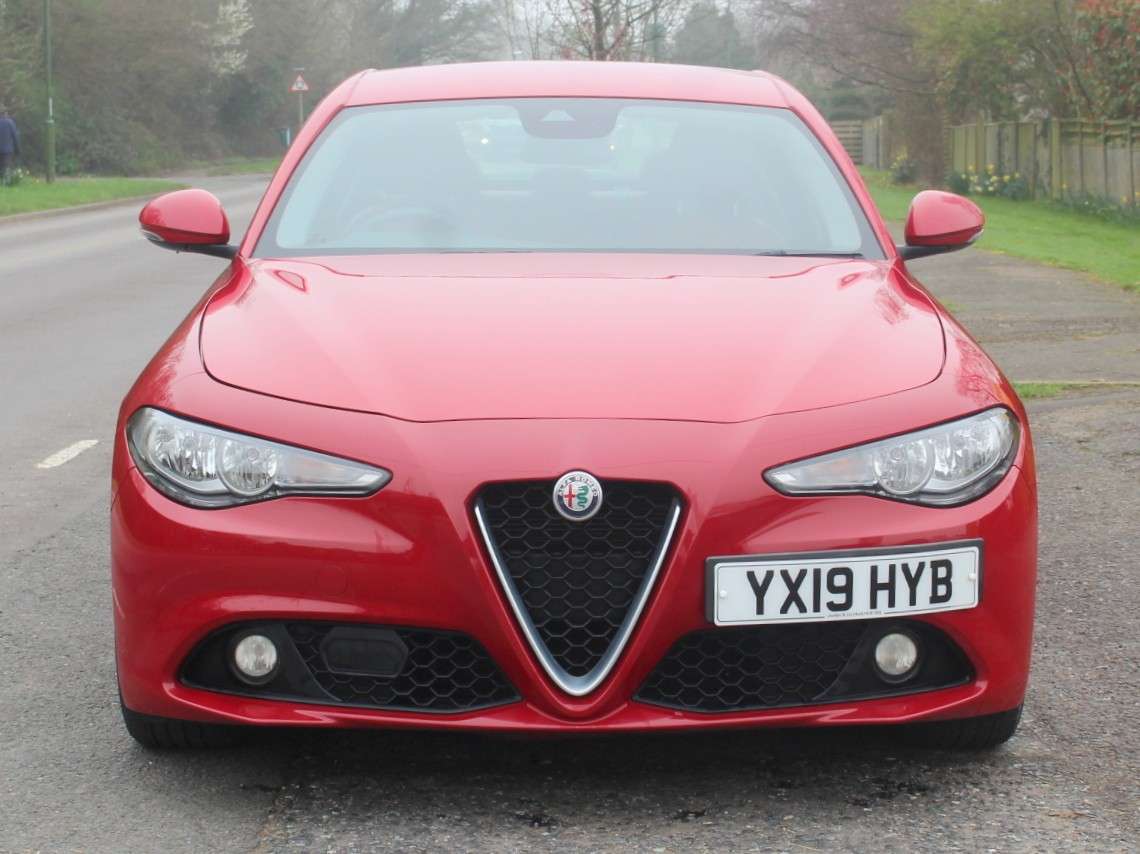 A 2019 ALFA ROMEO GIULIA 2.2 TD Super Saloon 4dr Diesel Auto Euro 6 (s/s) (160 ps) A 2019 ALFA ROMEO GIULIA 2.2 TD Super Saloon 4dr Diesel Auto Euro 6 (s/s) (160 ps)