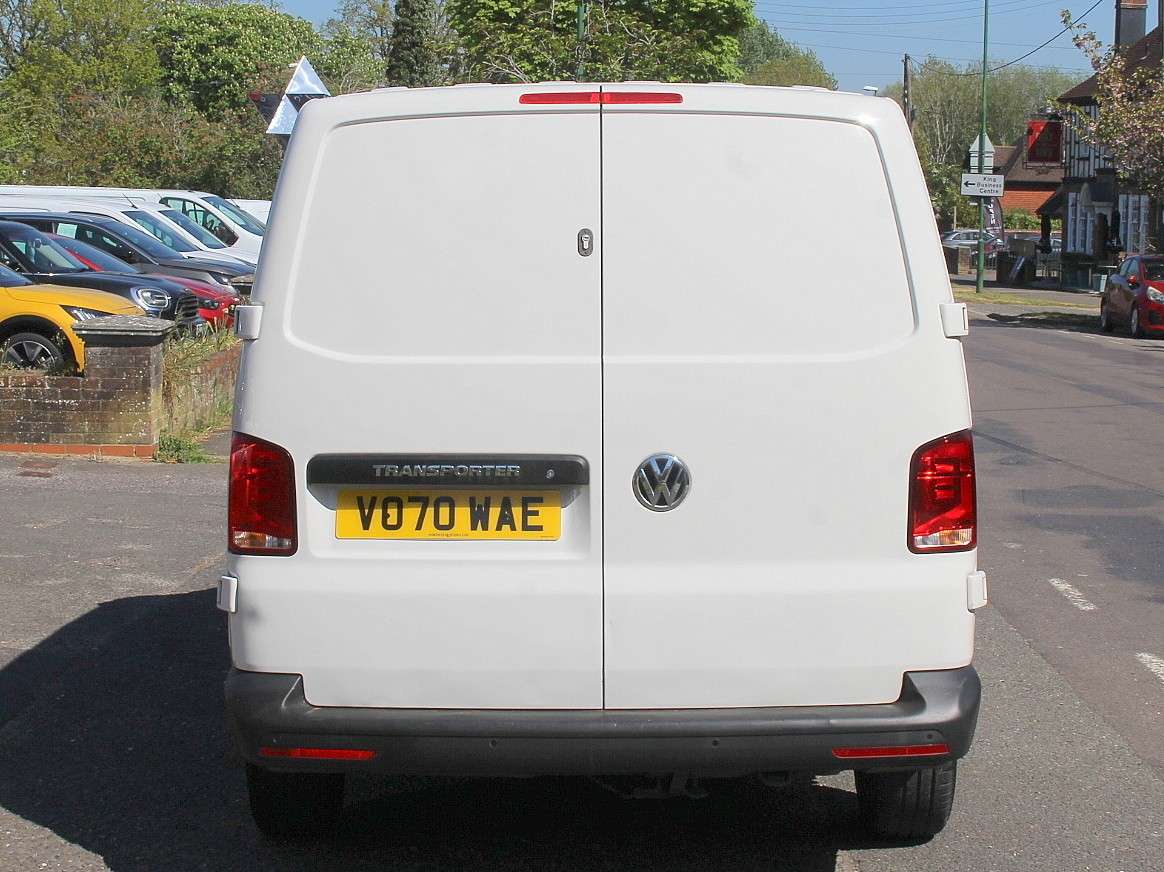 A 2020 VOLKSWAGEN TRANSPORTER 2.0 TDI T28 Startline Panel Van 5dr Diesel Manual FWD SWB Euro 6 (s/s) (110 ps) A 2020 VOLKSWAGEN TRANSPORTER 2.0 TDI T28 Startline Panel Van 5dr Diesel Manual FWD SWB Euro 6 (s/s) (110 ps)