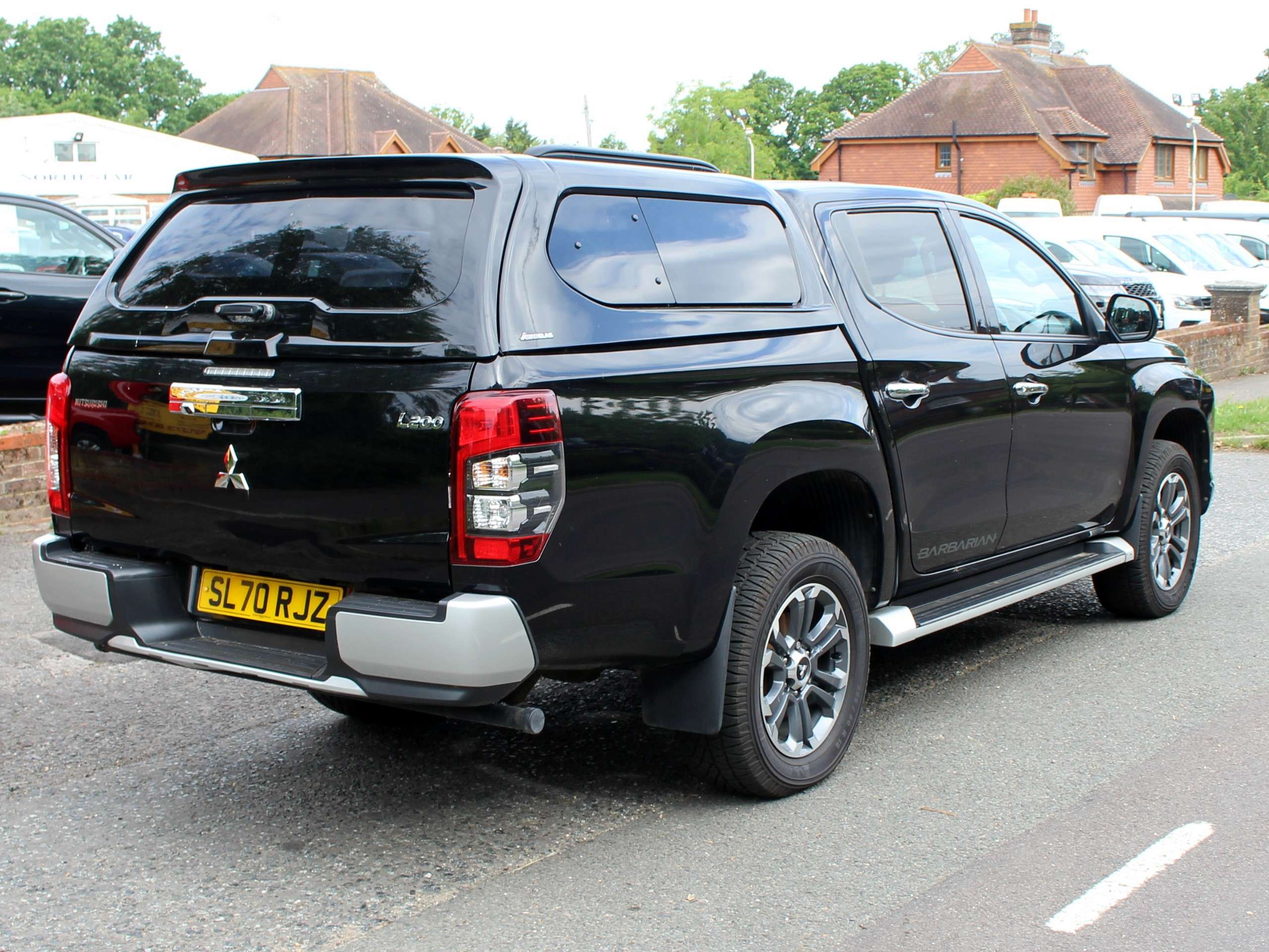 A 2020 MITSUBISHI L200 2.2 DI-D DC Barbarian Pickup Double Cab 4dr Diesel Auto 4WD Euro 6 (s/s) (150 ps) A 2020 MITSUBISHI L200 2.2 DI-D DC Barbarian Pickup Double Cab 4dr Diesel Auto 4WD Euro 6 (s/s) (150 ps)
