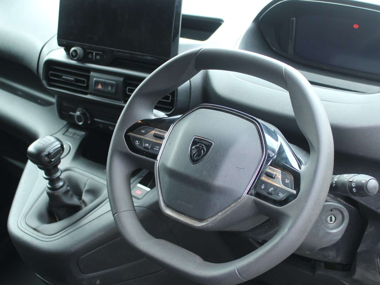 2024 PEUGEOT PARTNER 2024 PEUGEOT PARTNER