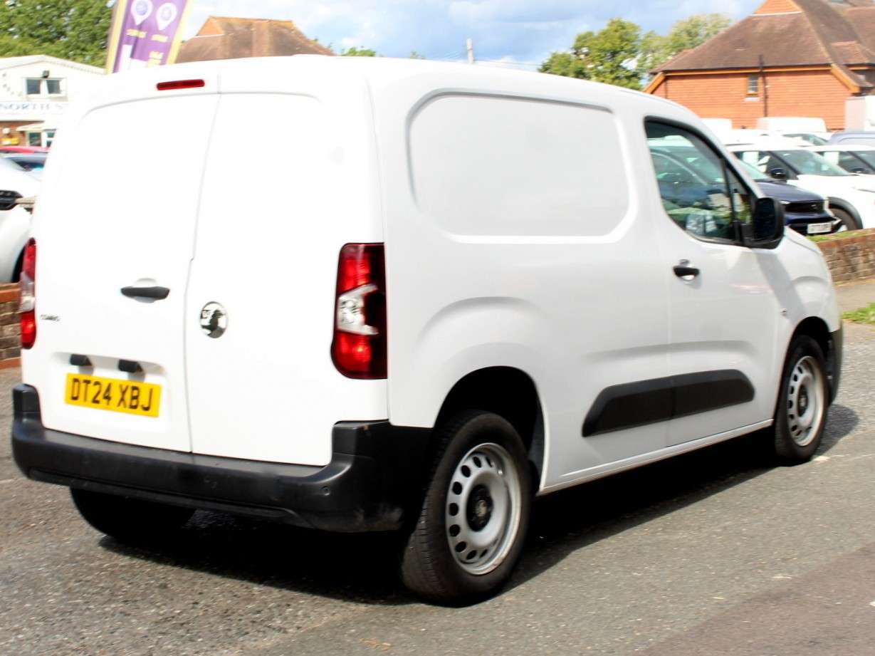 A 2024 VAUXHALL COMBO 1.5 Turbo D 2300 Prime Panel Van 5dr Diesel Manual SWB Euro 6 (s/s) (100 ps) A 2024 VAUXHALL COMBO 1.5 Turbo D 2300 Prime Panel Van 5dr Diesel Manual SWB Euro 6 (s/s) (100 ps)