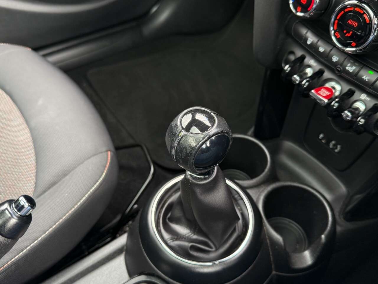 2015 MINI HATCH 2015 MINI HATCH