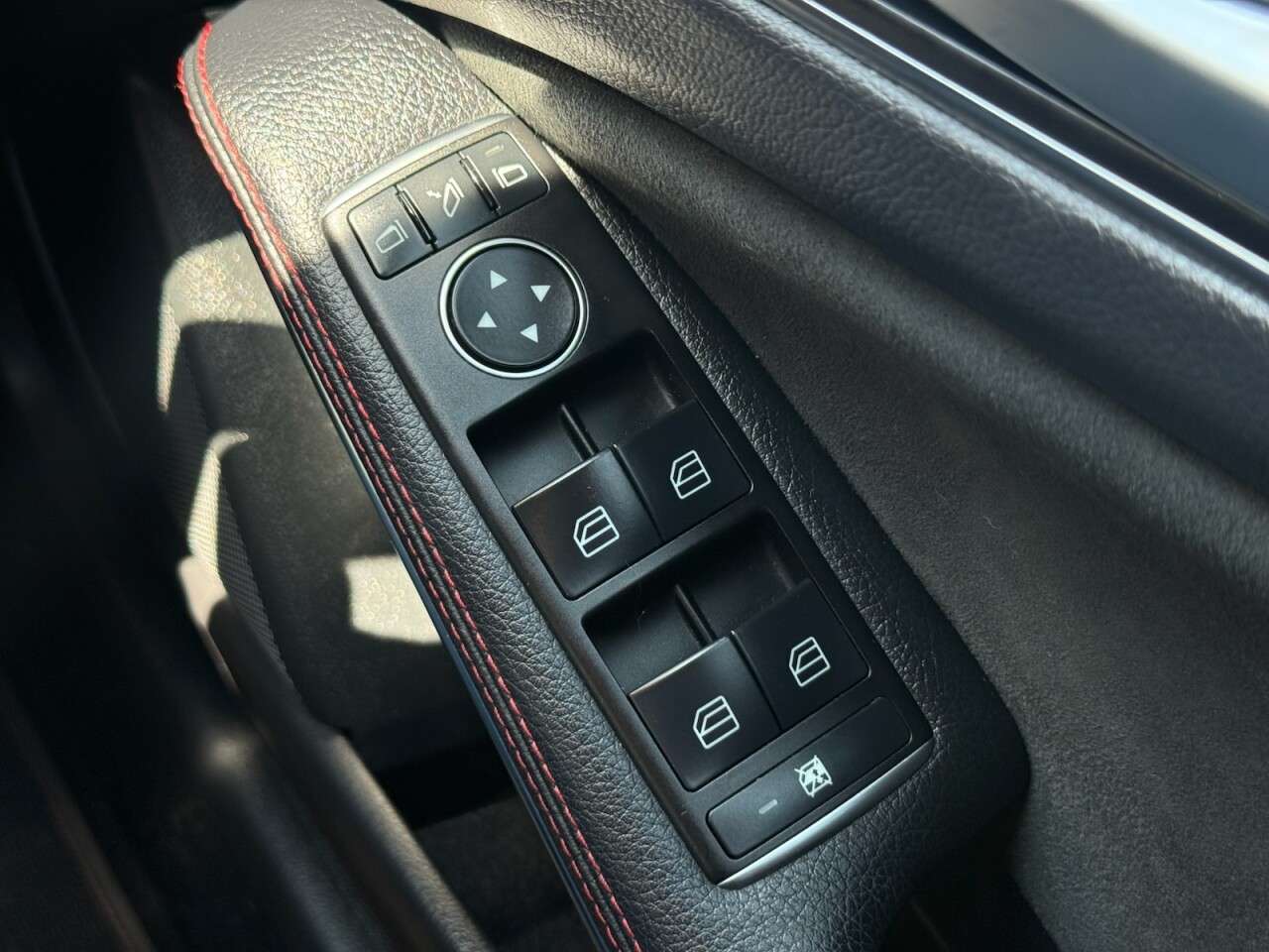 2016 MERCEDES-BENZ A CLASS 2016 MERCEDES-BENZ A CLASS