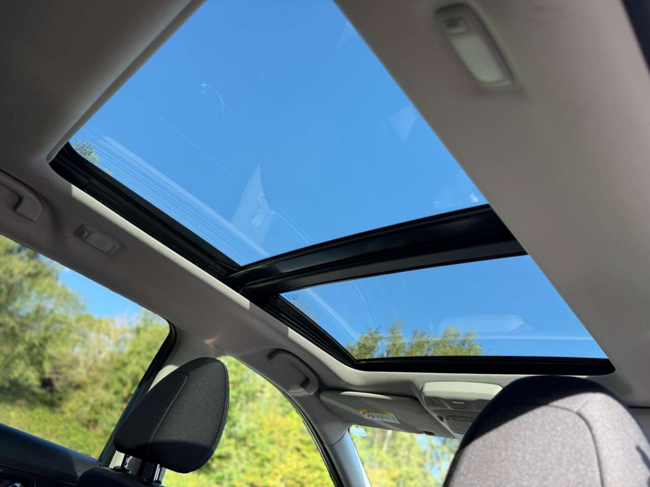 A 2018 NISSAN X-TRAIL 1.6 DIG-T N-Connecta SUV 5dr Petrol Manual Euro 6 (s/s) (163 ps) 7 SEATS UP A 2018 NISSAN X-TRAIL 1.6 DIG-T N-Connecta SUV 5dr Petrol Manual Euro 6 (s/s) (163 ps) 7 SEATS UP