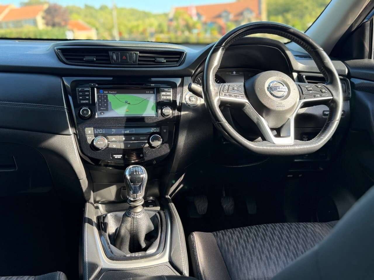 A 2018 NISSAN X-TRAIL 1.6 DIG-T N-Connecta SUV 5dr Petrol Manual Euro 6 (s/s) (163 ps) 7 SEATS UP A 2018 NISSAN X-TRAIL 1.6 DIG-T N-Connecta SUV 5dr Petrol Manual Euro 6 (s/s) (163 ps) 7 SEATS UP