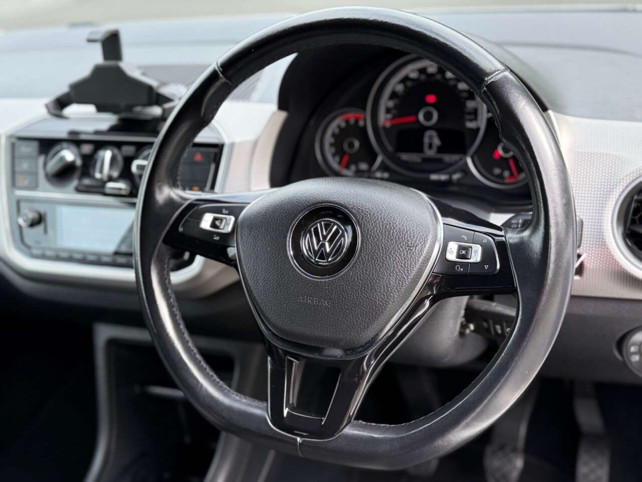 2018 VOLKSWAGEN UP! 2018 VOLKSWAGEN UP!