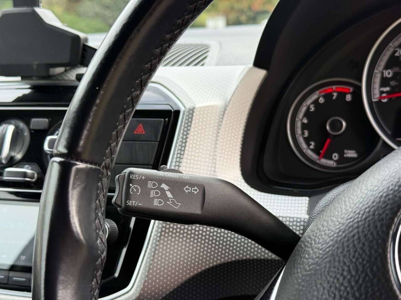 2018 VOLKSWAGEN UP! 2018 VOLKSWAGEN UP!