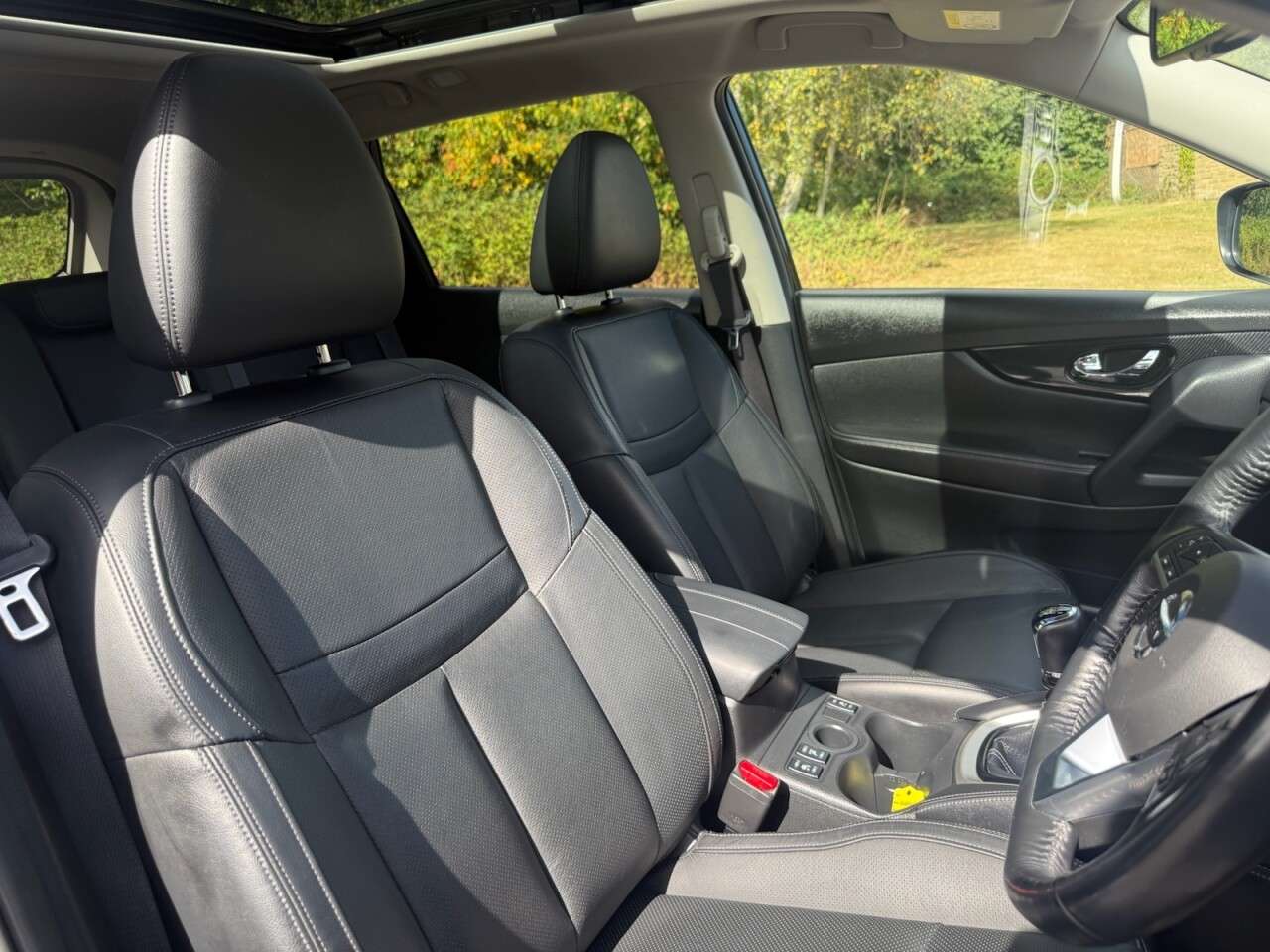 A 2019 NISSAN X-TRAIL 1.7 dCi Tekna SUV 5dr Diesel Manual Euro 6 (s/s) (150 ps) A 2019 NISSAN X-TRAIL 1.7 dCi Tekna SUV 5dr Diesel Manual Euro 6 (s/s) (150 ps)