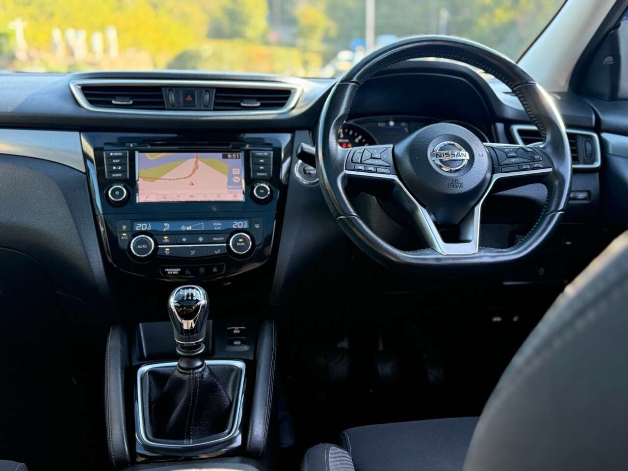 A 2019 NISSAN QASHQAI 1.7 dCi N-Connecta SUV 5dr Diesel Manual 4WD Euro 6 (s/s) (150 ps) A 2019 NISSAN QASHQAI 1.7 dCi N-Connecta SUV 5dr Diesel Manual 4WD Euro 6 (s/s) (150 ps)