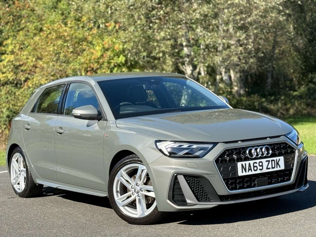 A 2019 AUDI A1 1.0 TFSI 30 S line Sportback 5dr Petrol Manual Euro 6 (s/s) (116 ps) APPLE A 2019 AUDI A1 1.0 TFSI 30 S line Sportback 5dr Petrol Manual Euro 6 (s/s) (116 ps) APPLE