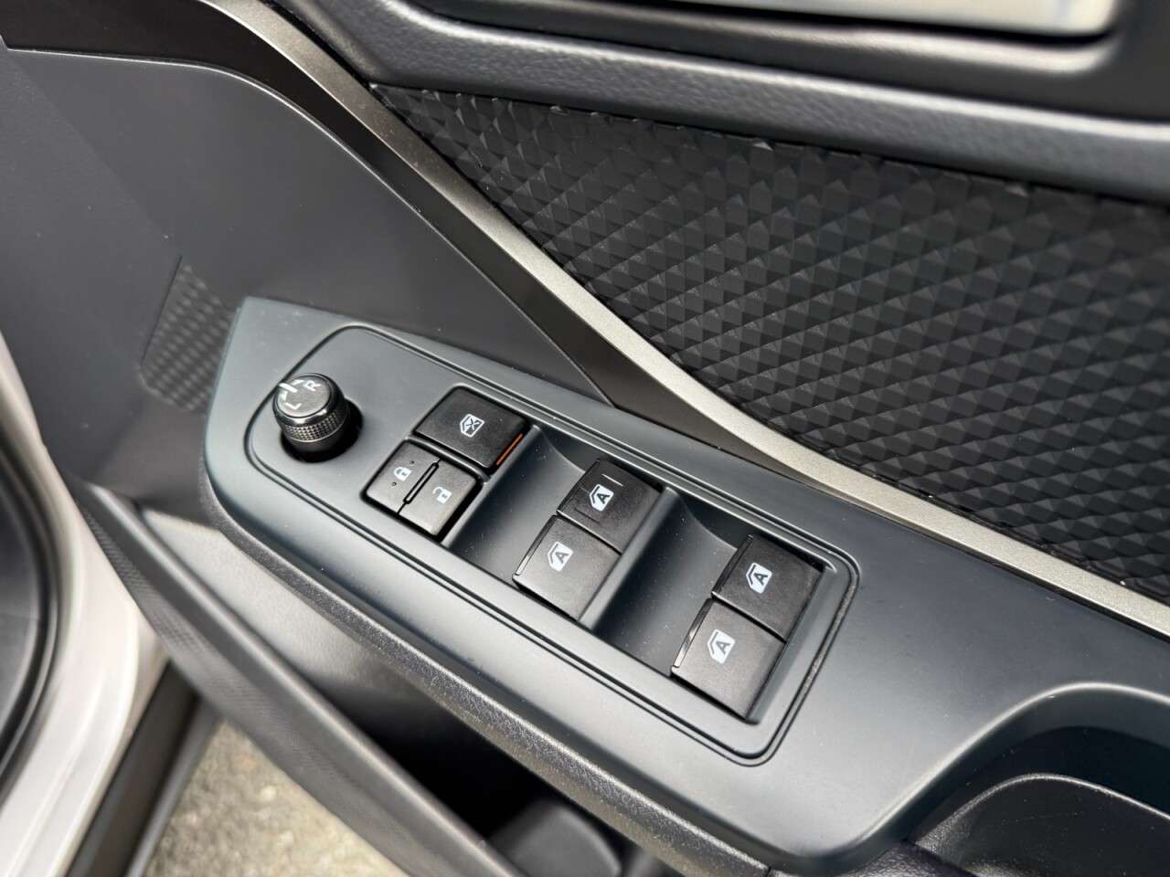 2019 TOYOTA C-HR 2019 TOYOTA C-HR