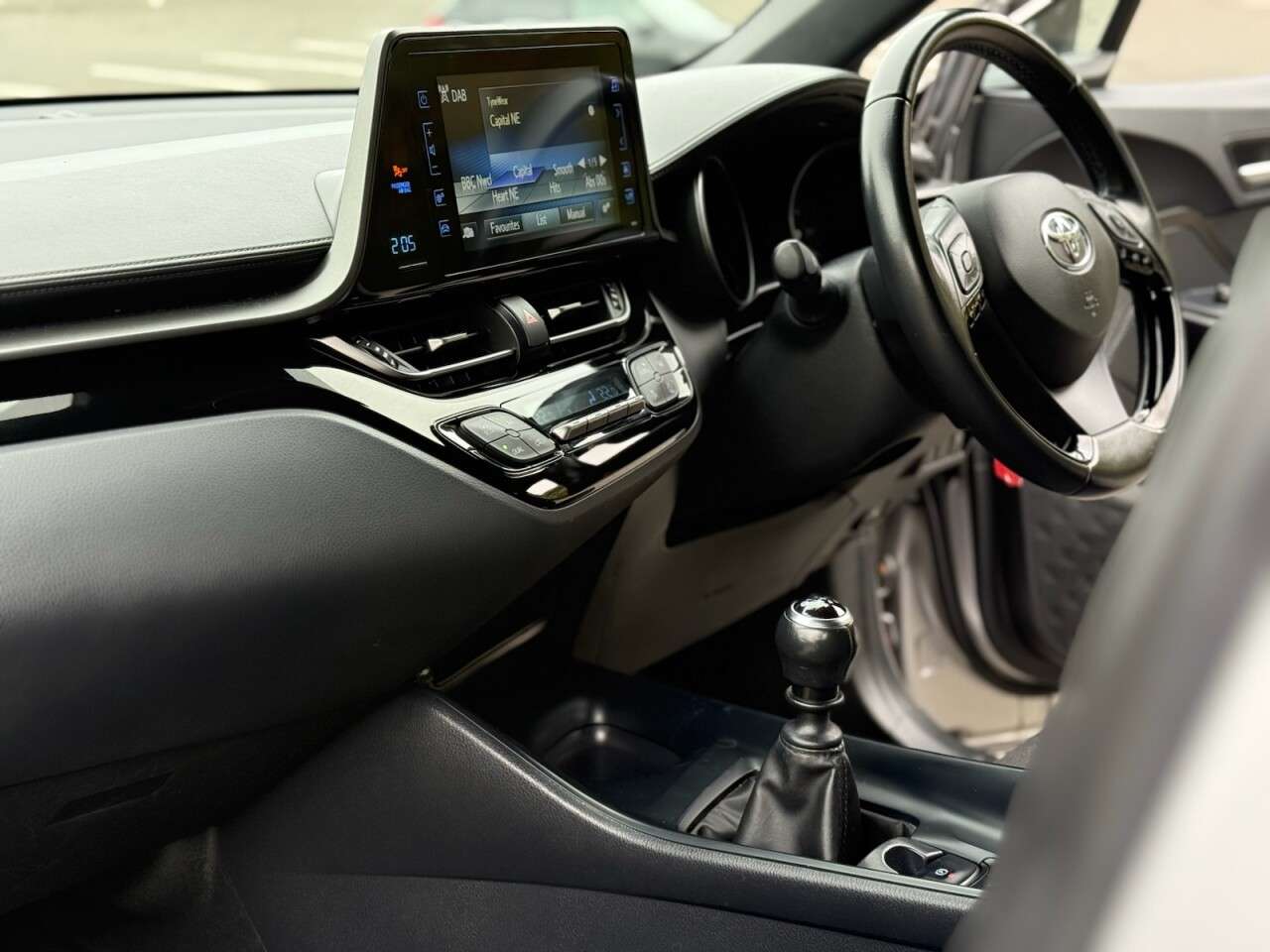 2019 TOYOTA C-HR 2019 TOYOTA C-HR