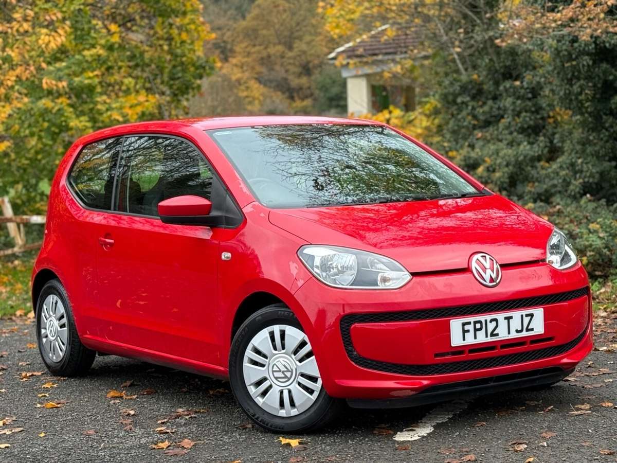 Check out this Volkswagen Up! 2012 Petrol Manual
