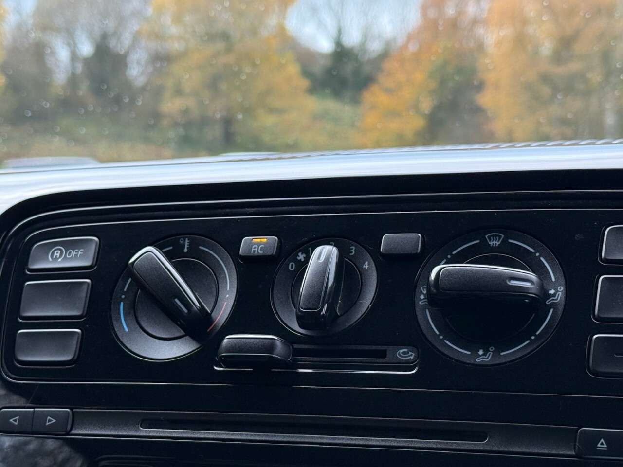 2012 VOLKSWAGEN UP! 2012 VOLKSWAGEN UP!