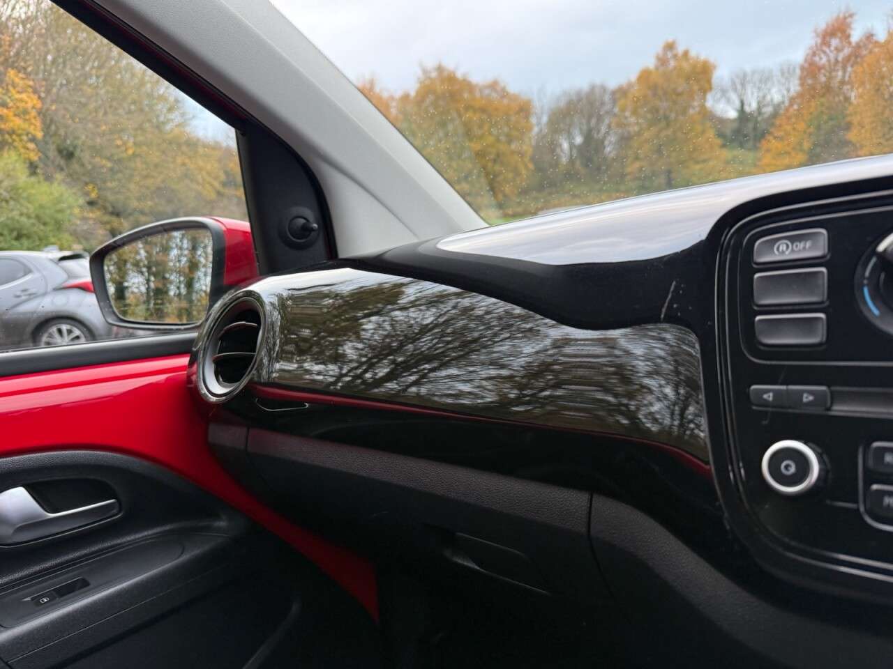 2012 VOLKSWAGEN UP! 2012 VOLKSWAGEN UP!